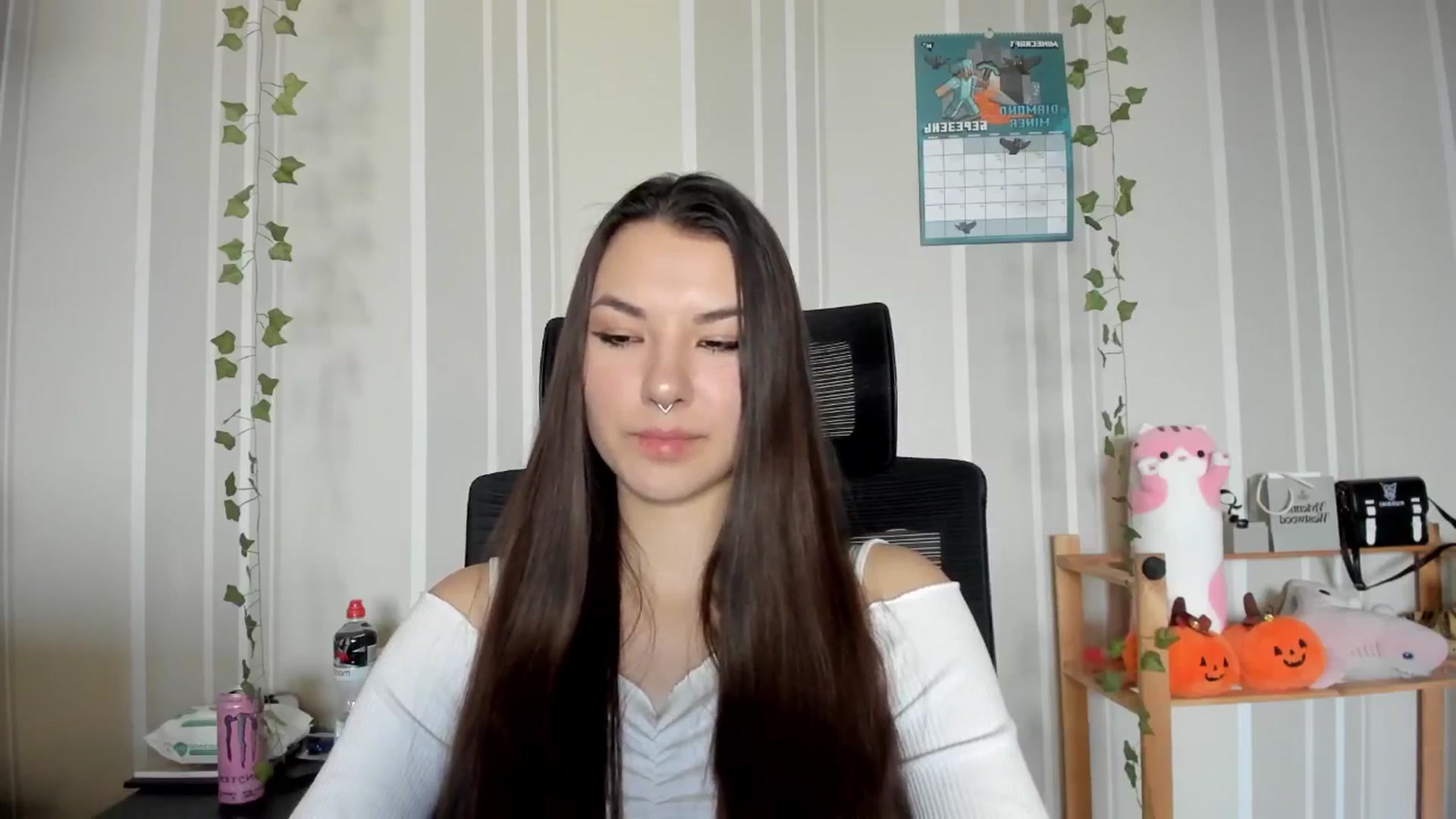 Gallery image thumbnail from AmnesiaGirl1's myfreecams stream on, 03/06/2025, 14:52 image 15 of 20