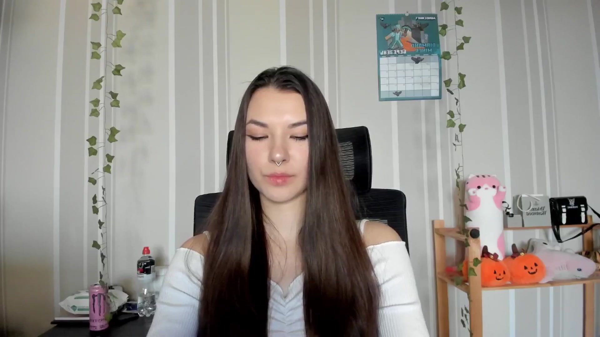 Gallery image thumbnail from AmnesiaGirl1's myfreecams stream on, 03/06/2025, 16:33 image 2 of 20