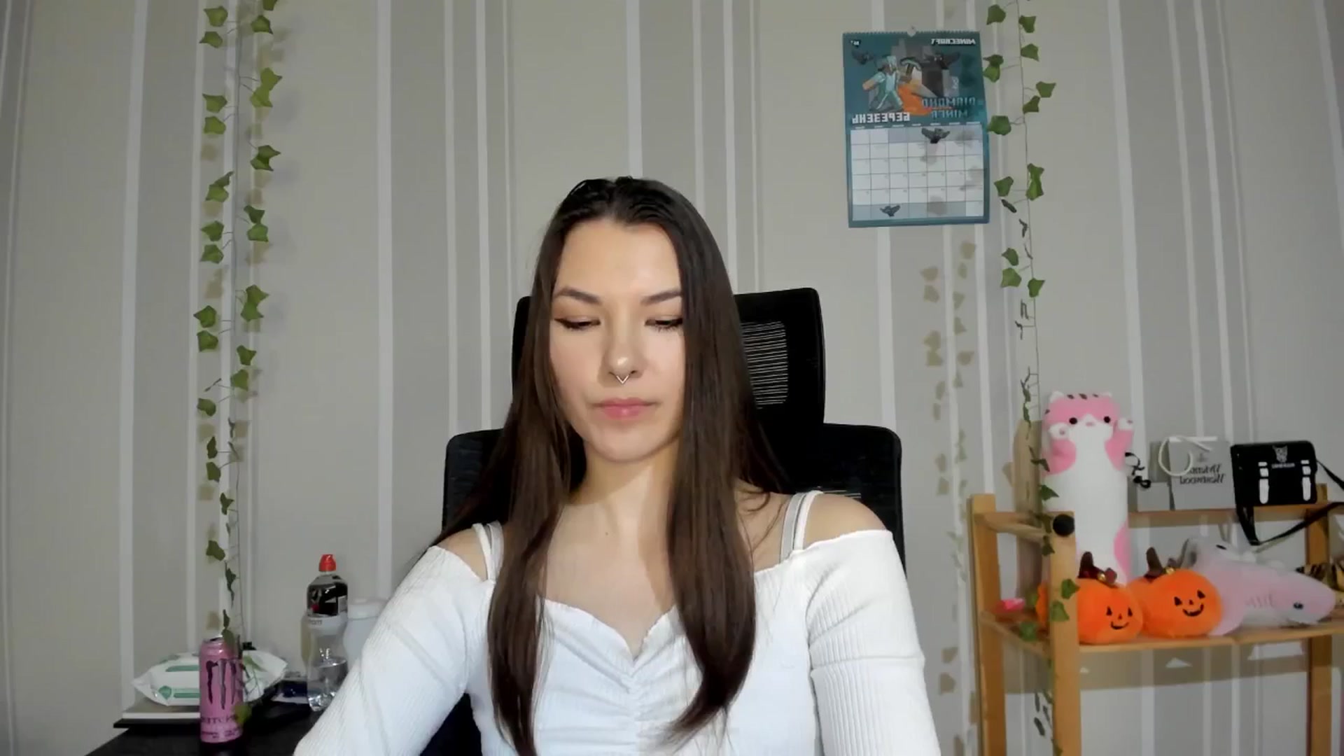 Gallery image thumbnail from AmnesiaGirl1's myfreecams stream on, 03/06/2025, 17:23 image 12 of 20
