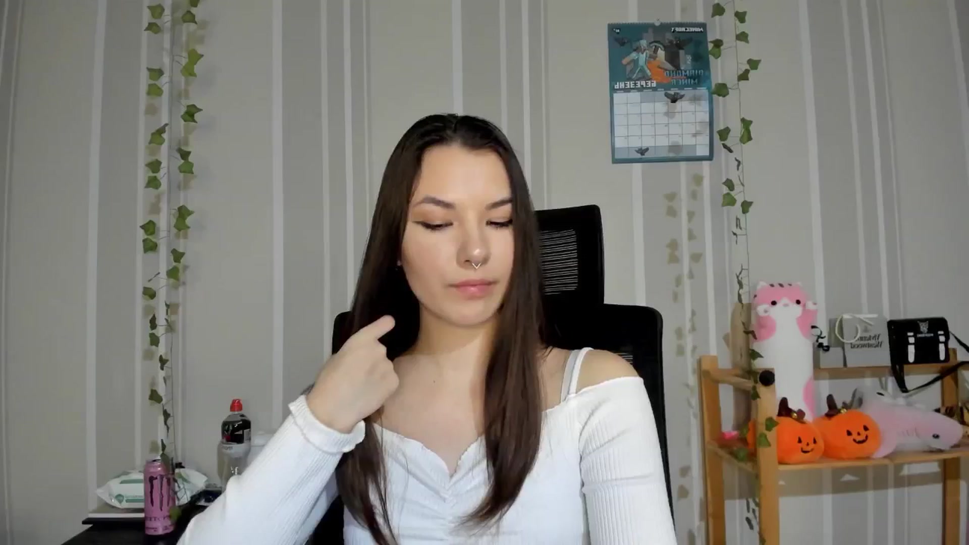 Gallery image thumbnail from AmnesiaGirl1's myfreecams stream on, 03/06/2025, 17:23 image 2 of 20