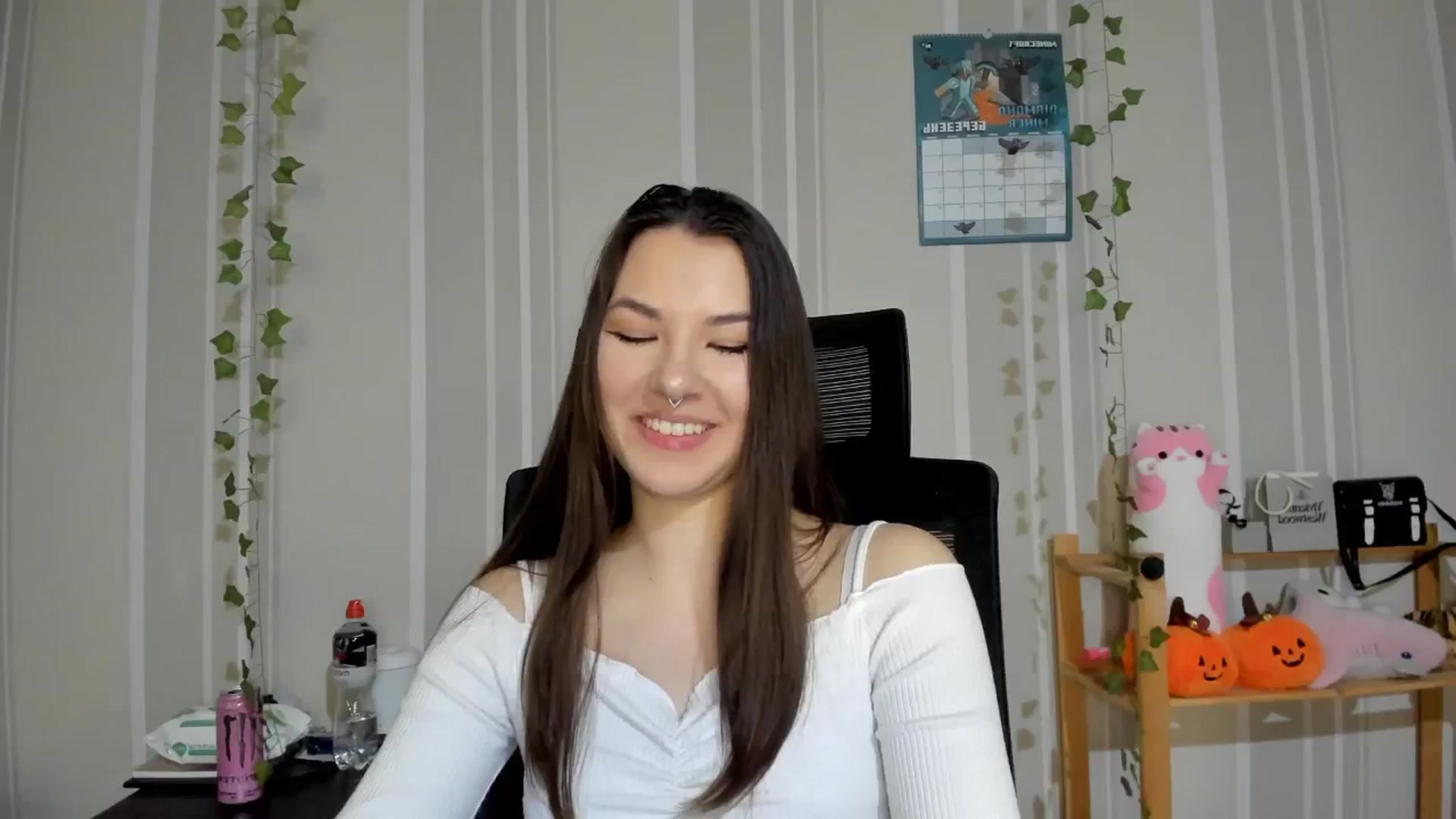 Gallery image thumbnail from AmnesiaGirl1's myfreecams stream on, 03/06/2025, 17:23 image 7 of 20