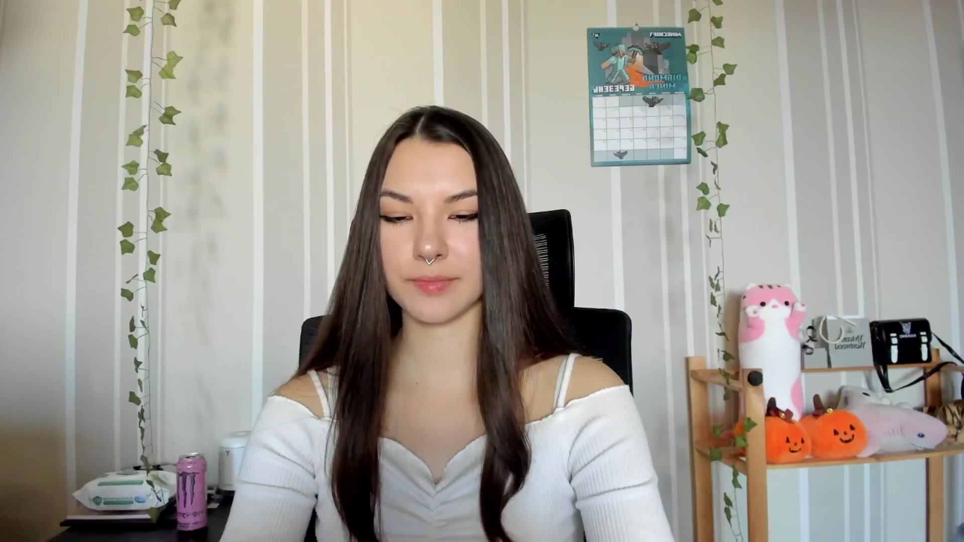 Gallery image thumbnail from AmnesiaGirl1's myfreecams stream on, 03/07/2025, 14:38 image 12 of 20