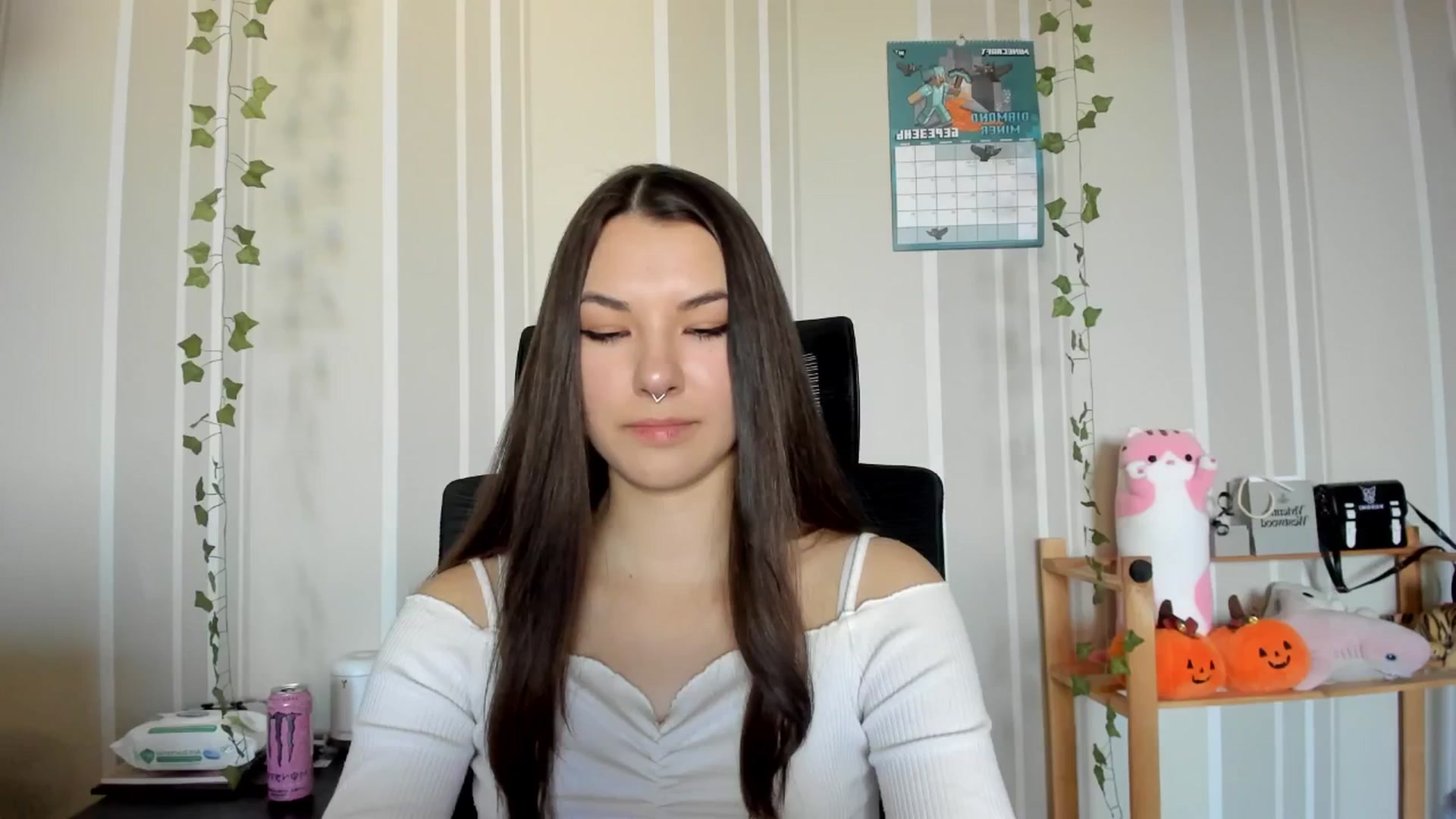 Gallery image thumbnail from AmnesiaGirl1's myfreecams stream on, 03/07/2025, 14:38 image 14 of 20