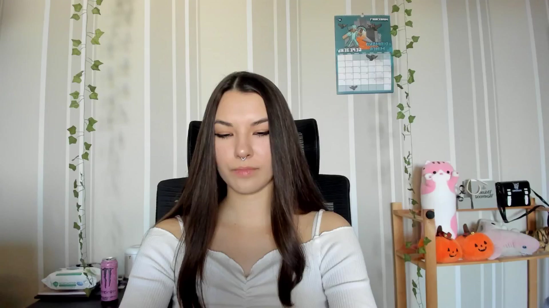 Gallery image thumbnail from AmnesiaGirl1's myfreecams stream on, 03/07/2025, 14:38 image 7 of 20