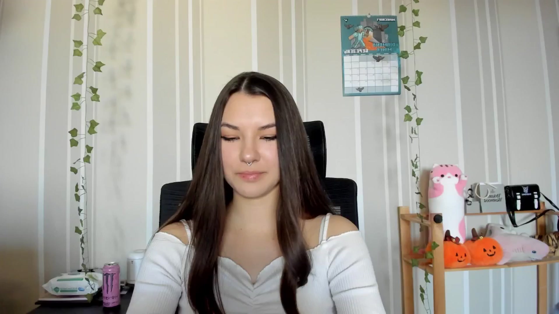 Gallery image thumbnail from AmnesiaGirl1's myfreecams stream on, 03/07/2025, 14:38 image 8 of 20