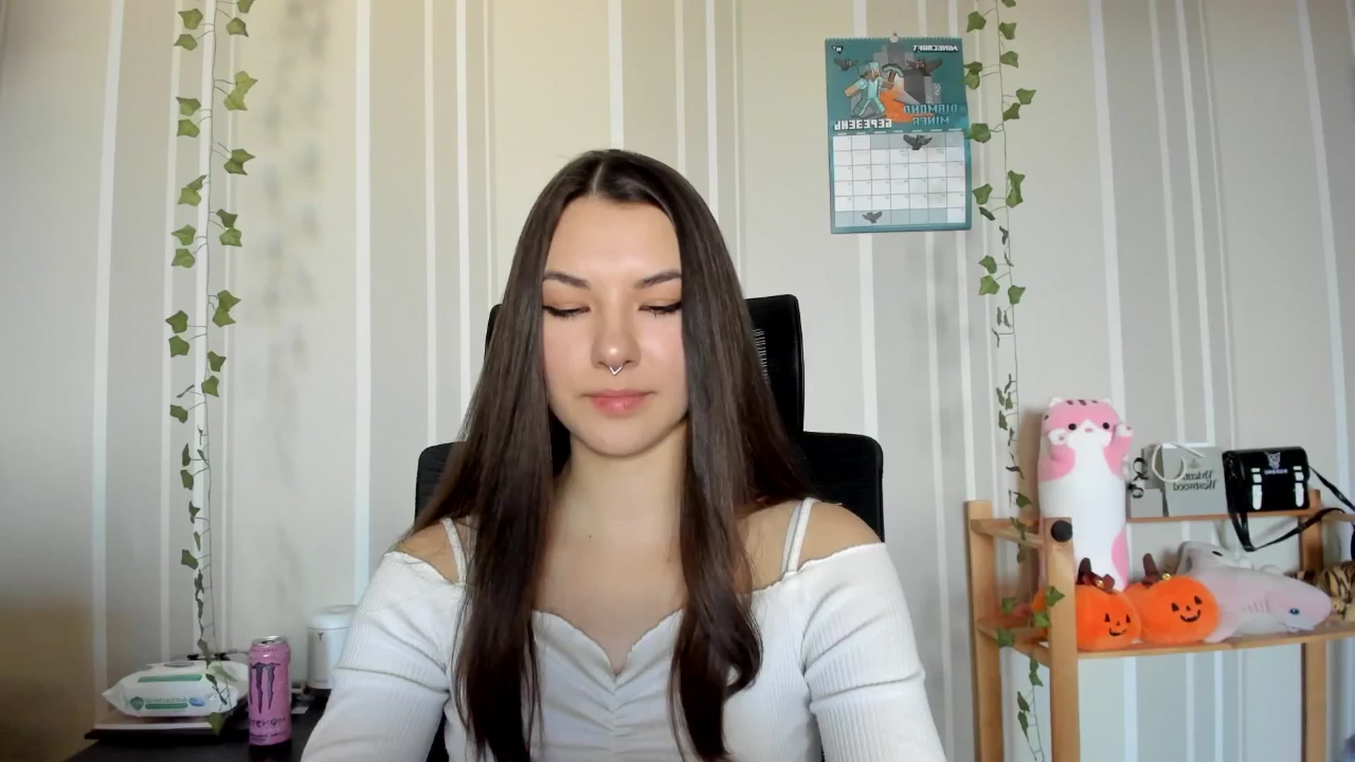 Gallery image thumbnail from AmnesiaGirl1's myfreecams stream on, 03/07/2025, 14:38 image 13 of 20