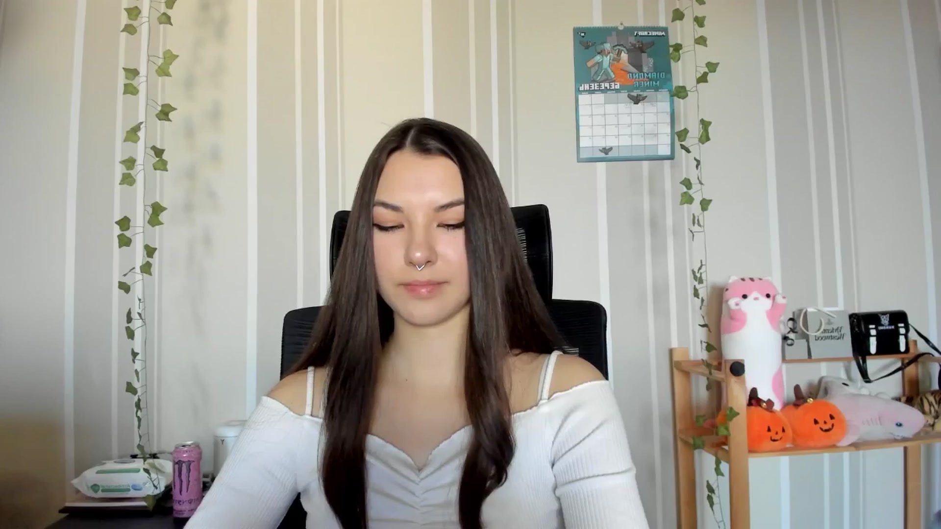 Gallery image thumbnail from AmnesiaGirl1's myfreecams stream on, 03/07/2025, 14:38 image 18 of 20