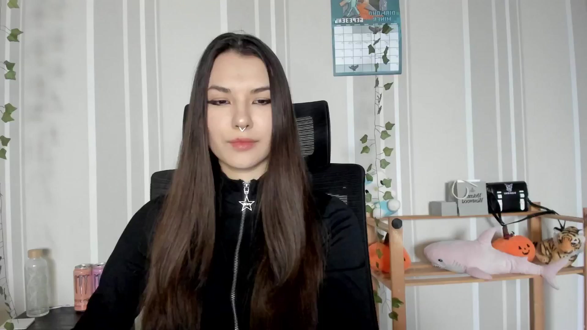 Gallery image thumbnail from AmnesiaGirl1's myfreecams stream on, 03/19/2025, 15:39 image 7 of 20