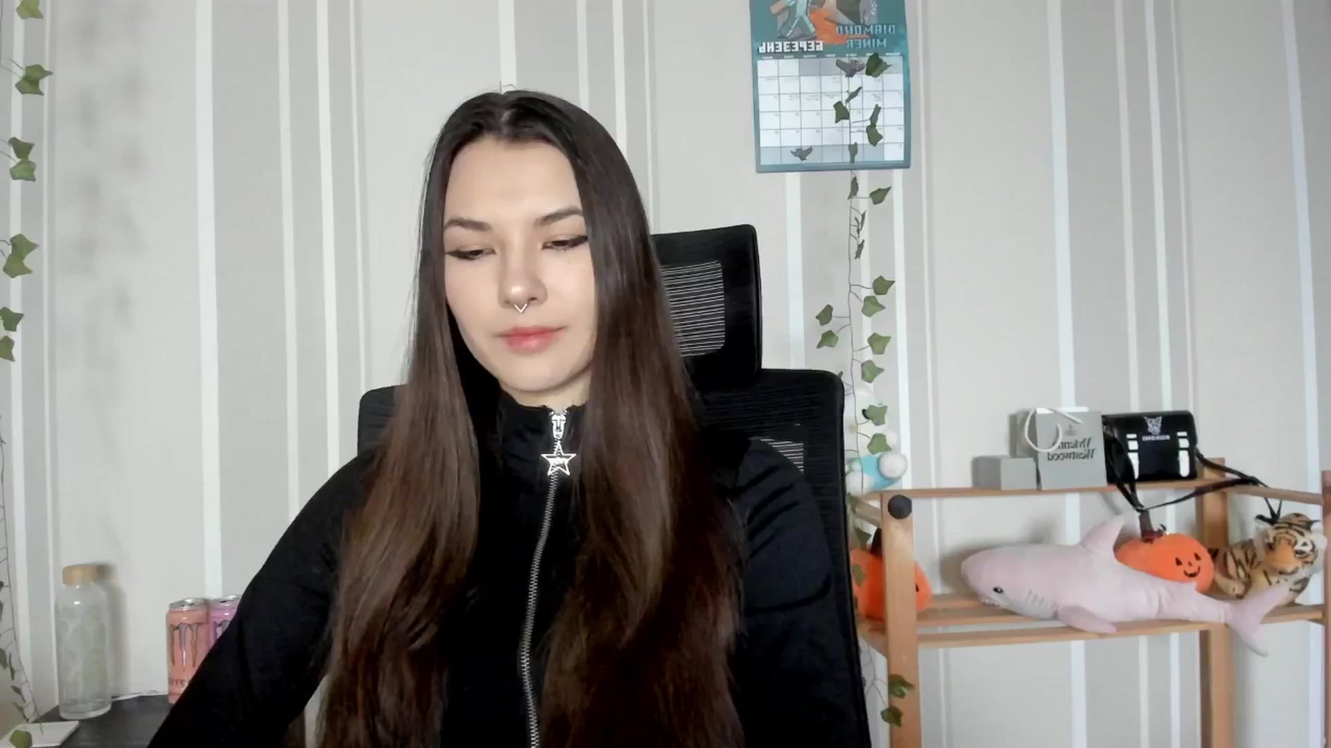 Gallery image thumbnail from AmnesiaGirl1's myfreecams stream on, 03/19/2025, 15:39 image 9 of 20