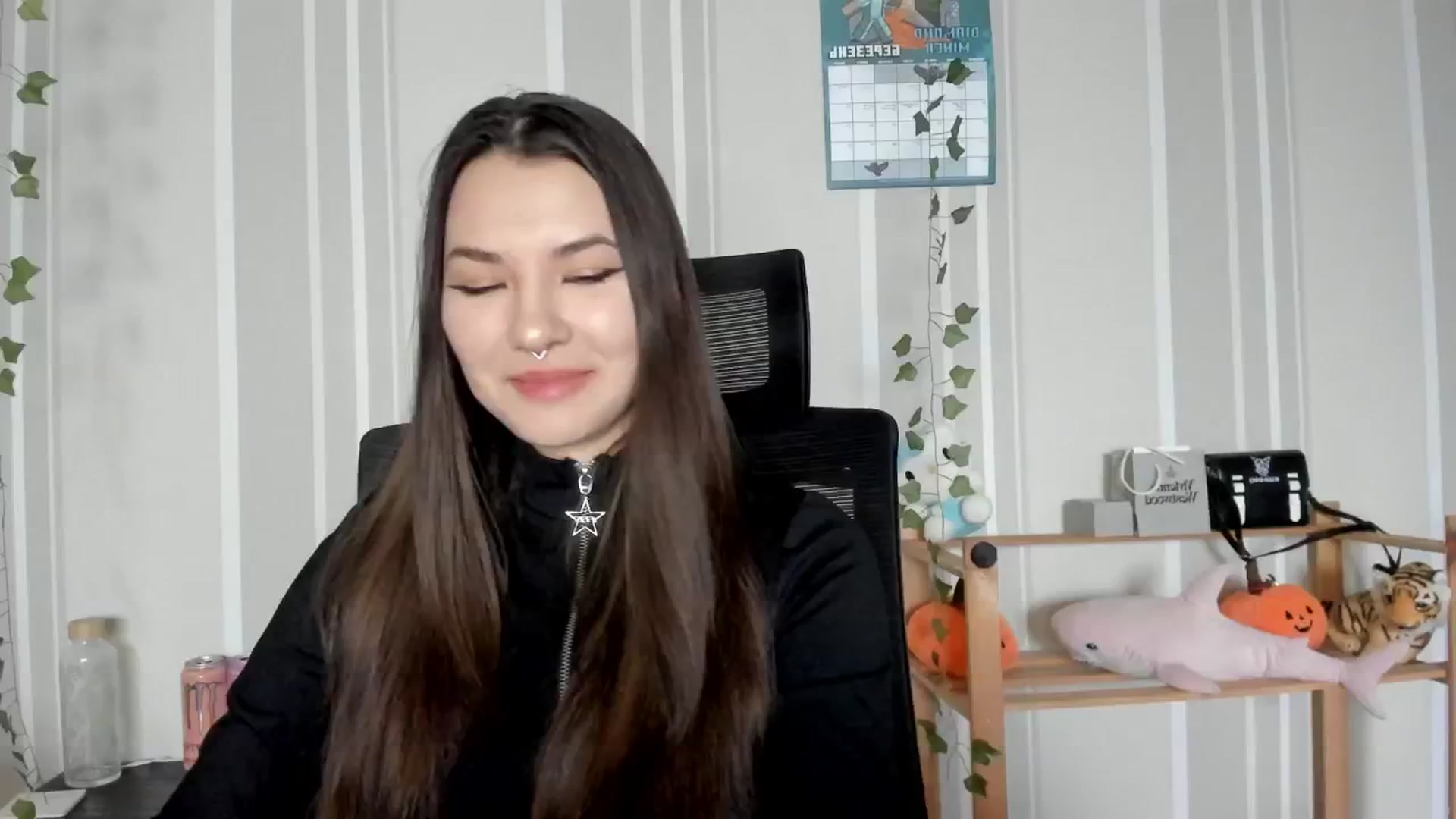 Gallery image thumbnail from AmnesiaGirl1's myfreecams stream on, 03/19/2025, 15:39 image 15 of 20