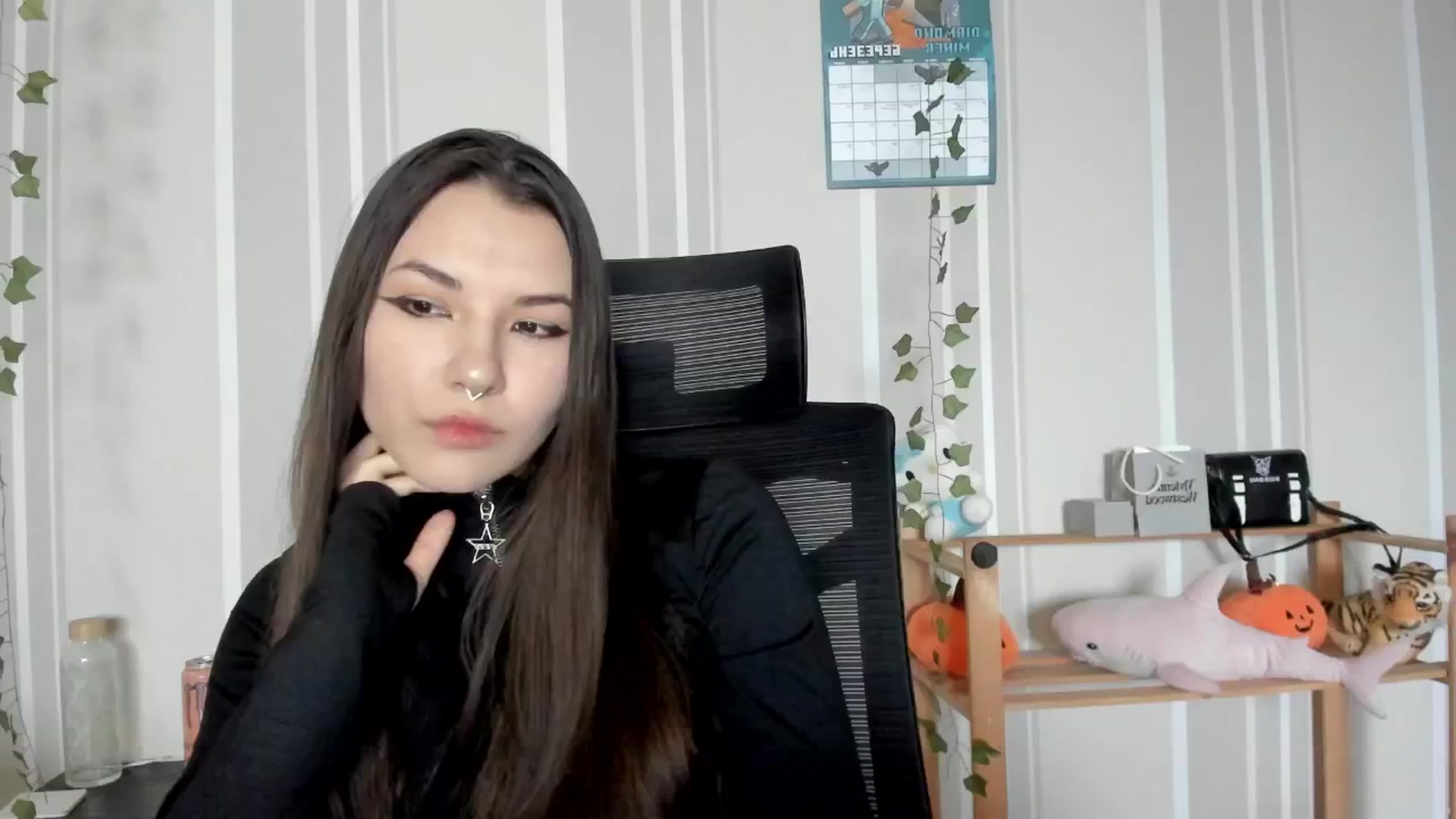 Gallery image thumbnail from AmnesiaGirl1's myfreecams stream on, 03/19/2025, 15:39 image 10 of 20