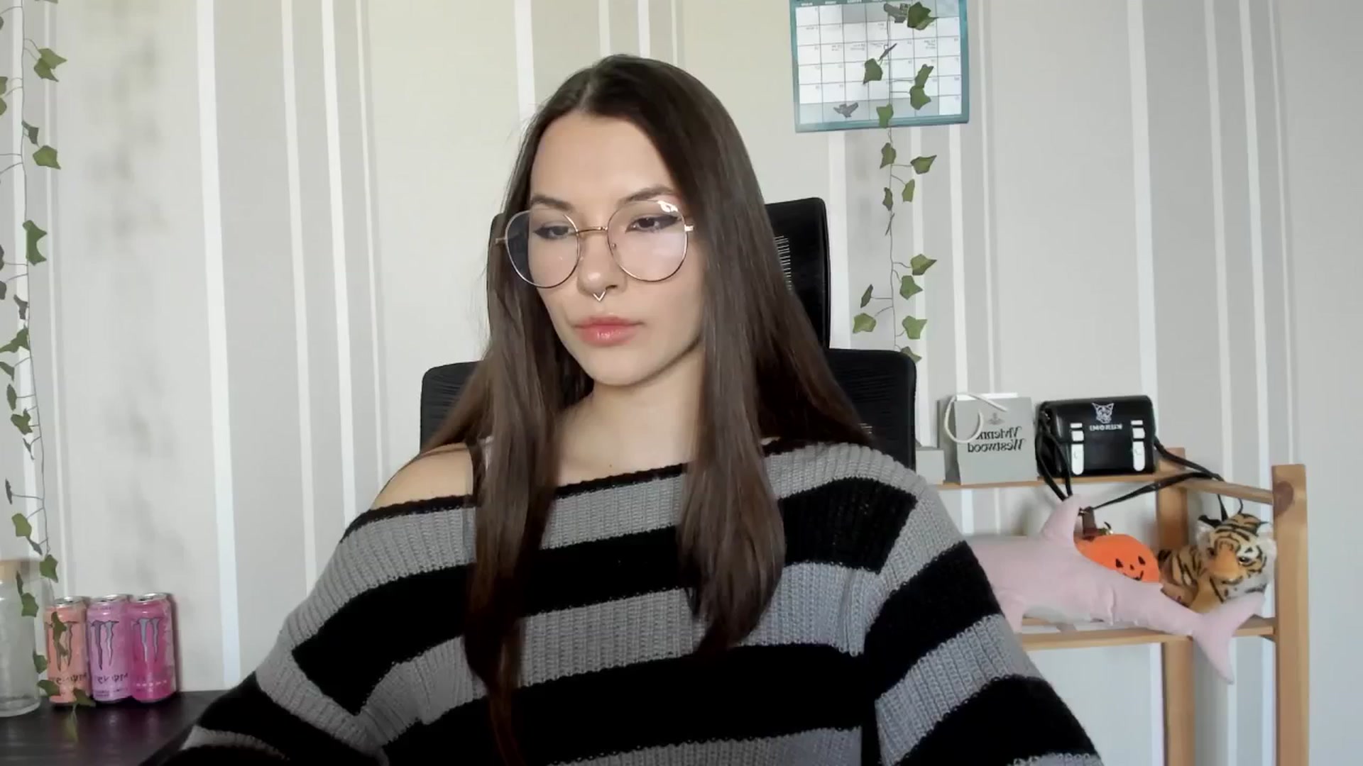 Gallery image thumbnail from AmnesiaGirl1's myfreecams stream on, 03/20/2025, 14:05 image 9 of 20