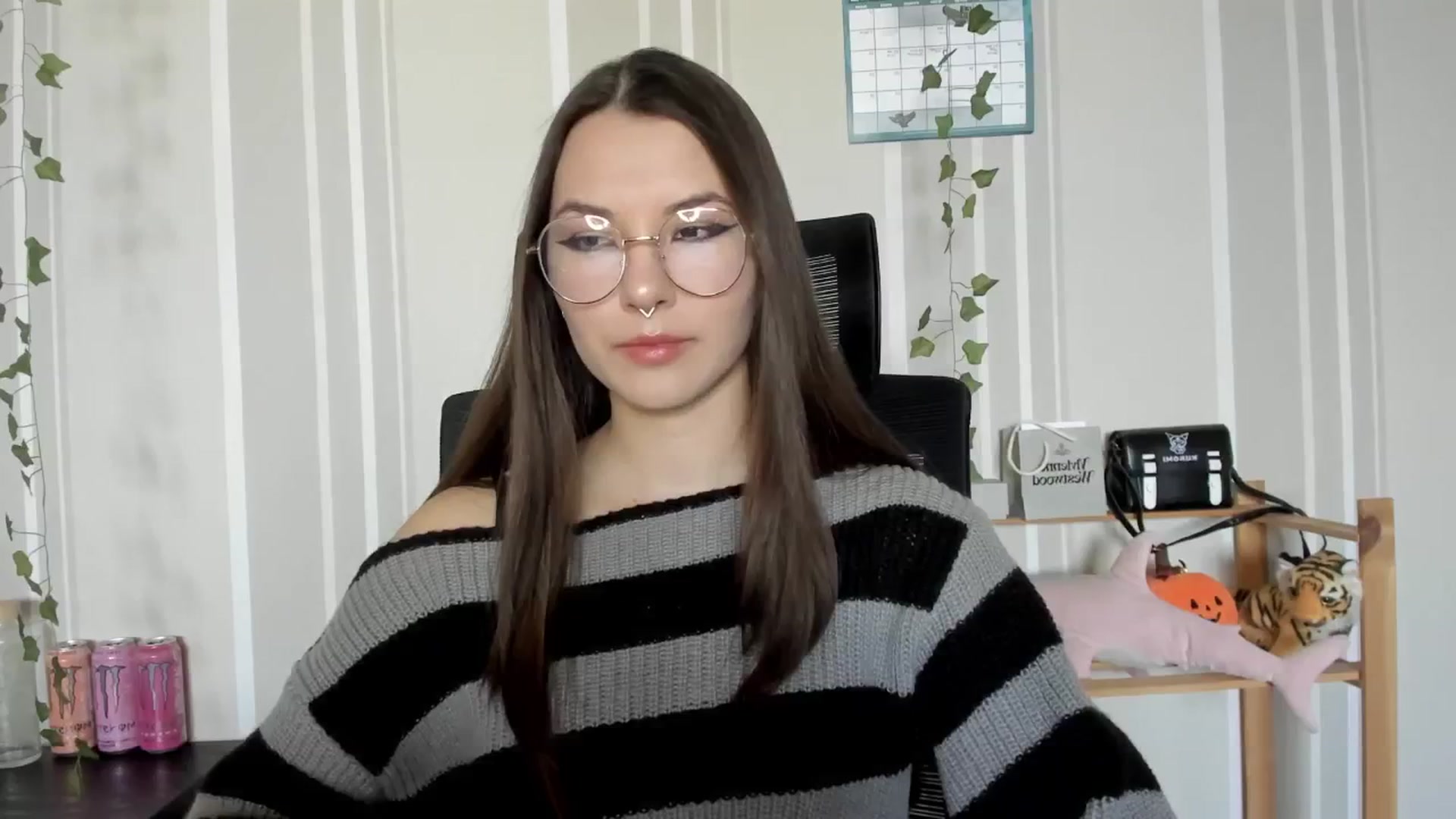 Gallery image thumbnail from AmnesiaGirl1's myfreecams stream on, 03/20/2025, 14:05 image 3 of 20