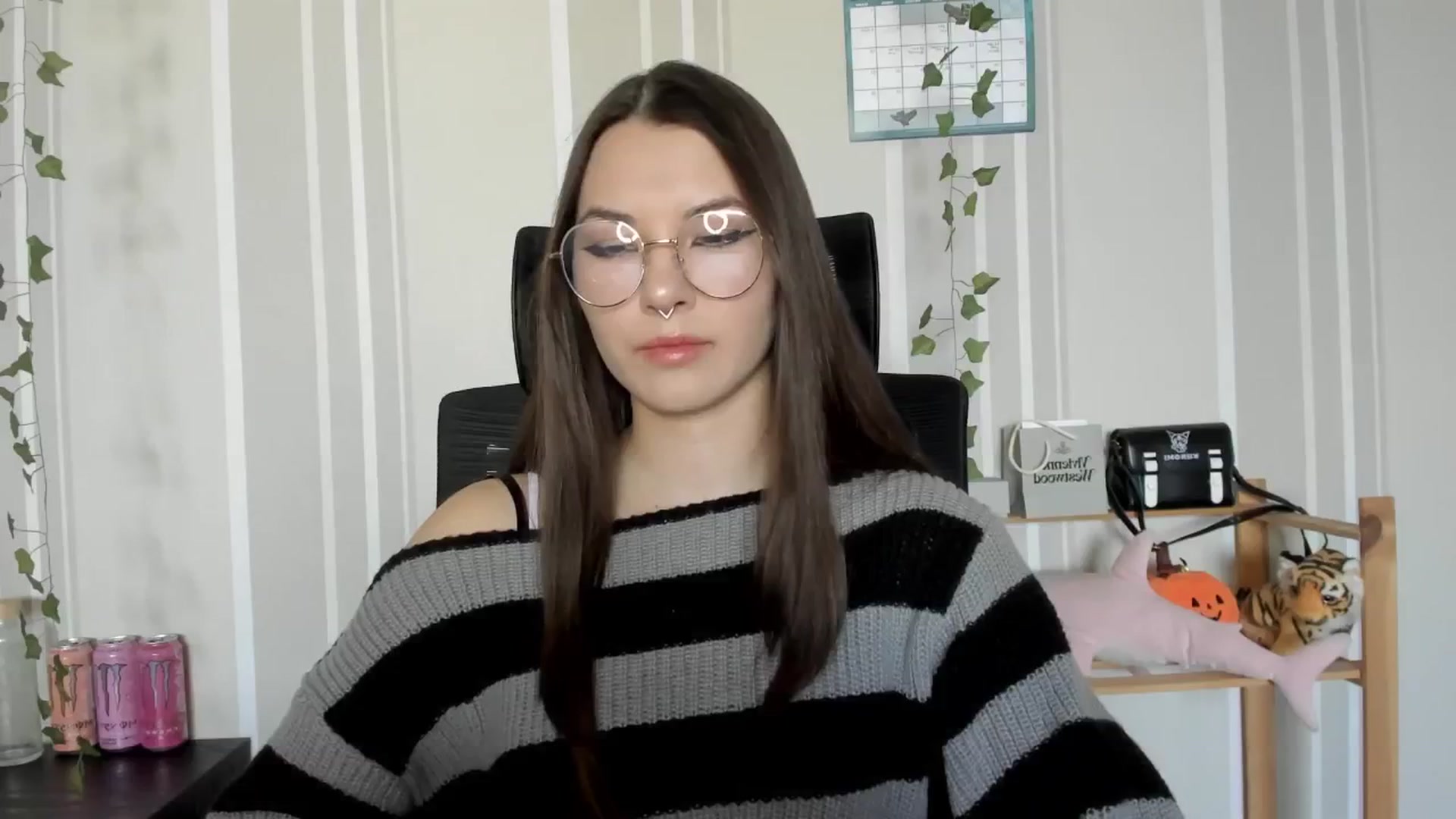 Gallery image thumbnail from AmnesiaGirl1's myfreecams stream on, 03/20/2025, 14:05 image 10 of 20