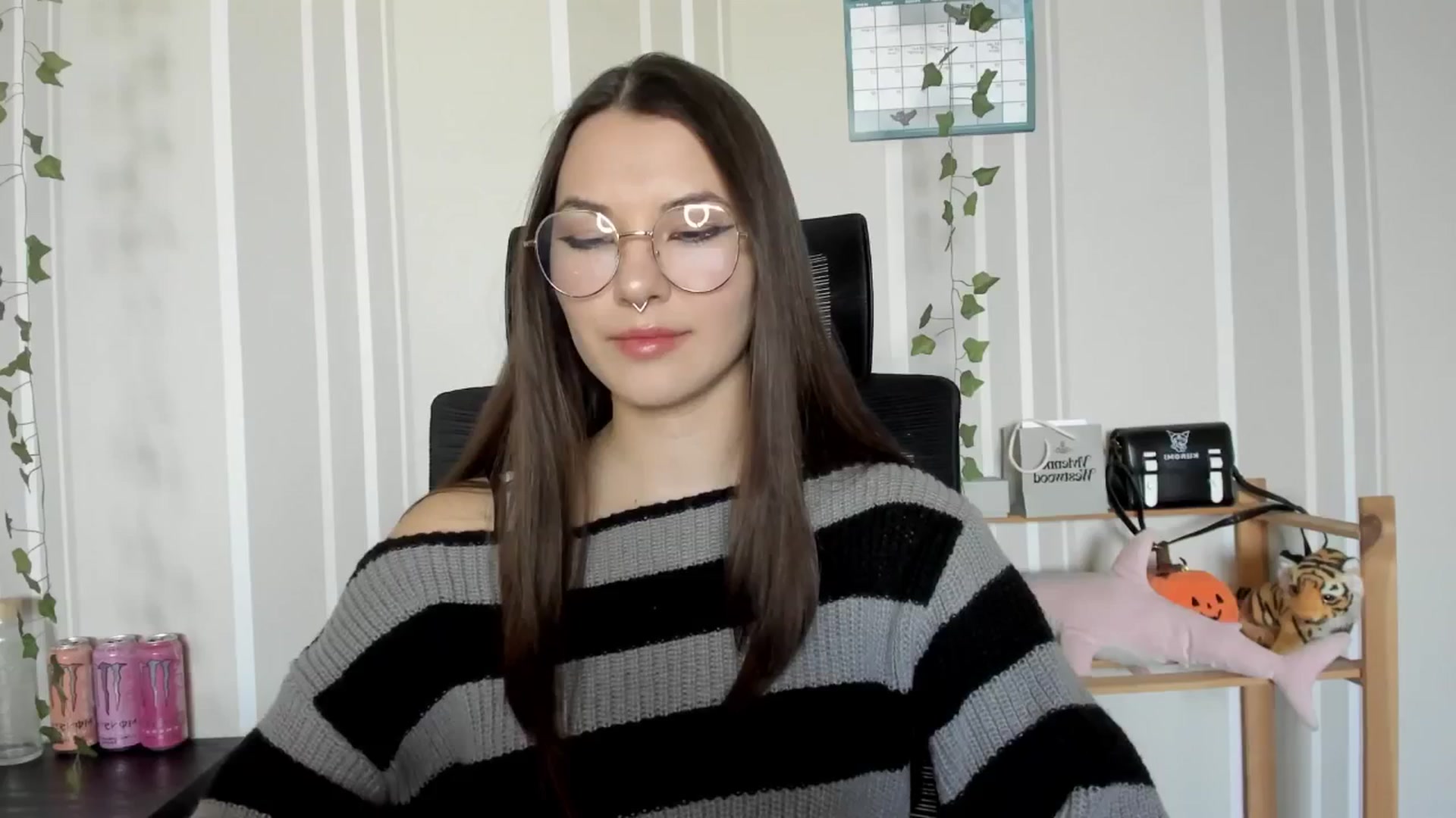 Gallery image thumbnail from AmnesiaGirl1's myfreecams stream on, 03/20/2025, 14:05 image 6 of 20