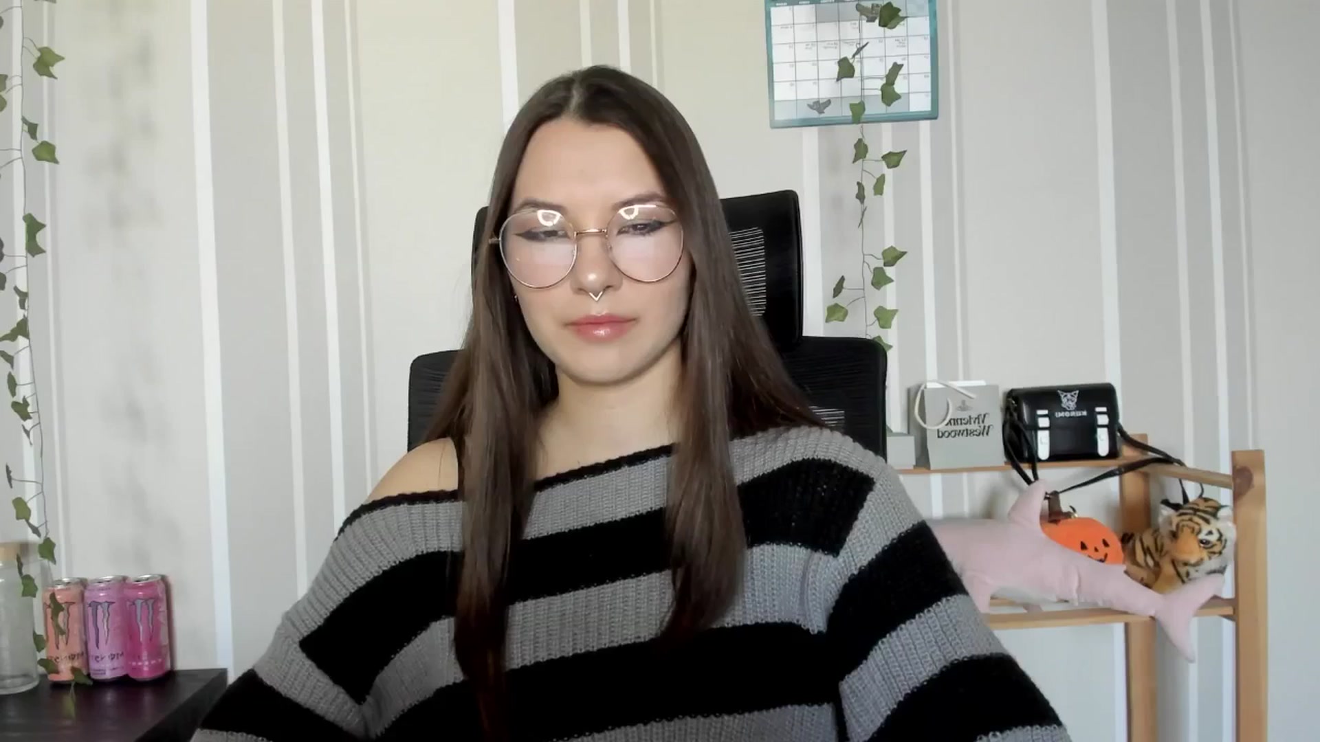 Gallery image thumbnail from AmnesiaGirl1's myfreecams stream on, 03/20/2025, 14:05 image 13 of 20