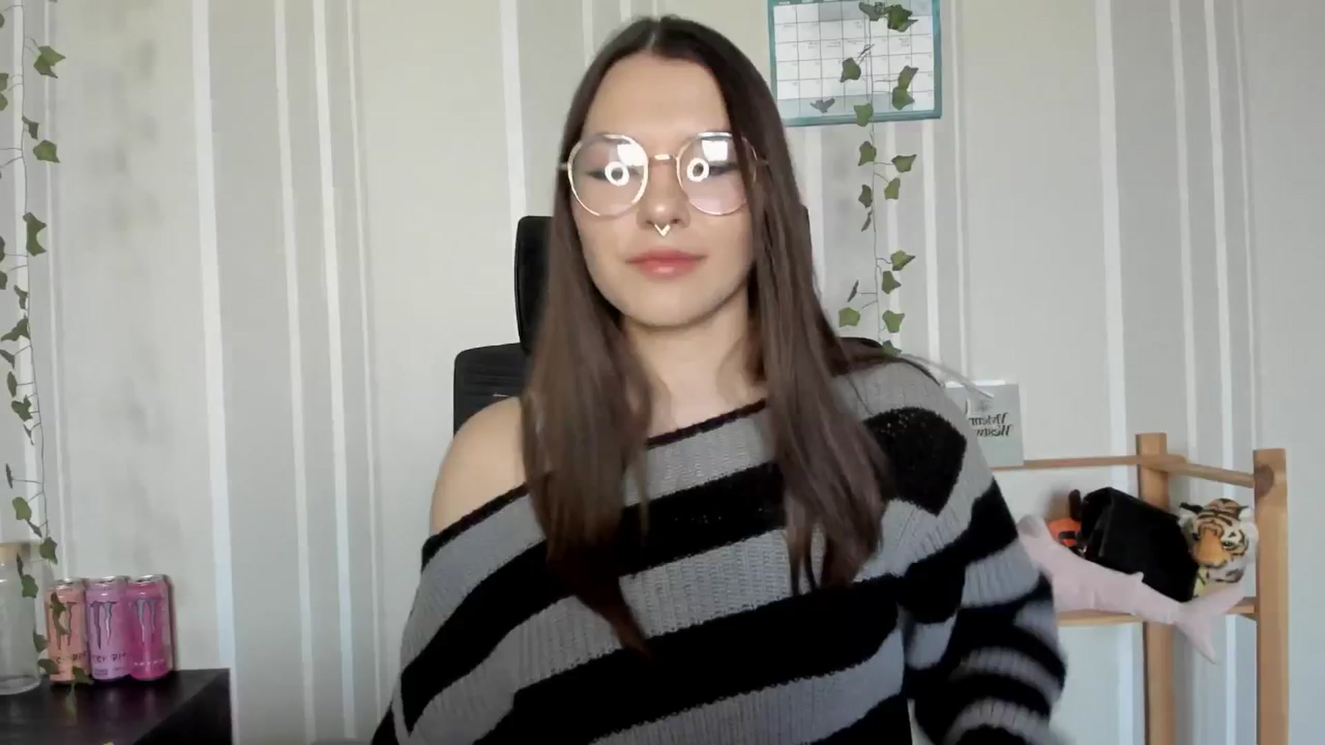 Gallery image thumbnail from AmnesiaGirl1's myfreecams stream on, 03/20/2025, 14:59 image 15 of 20