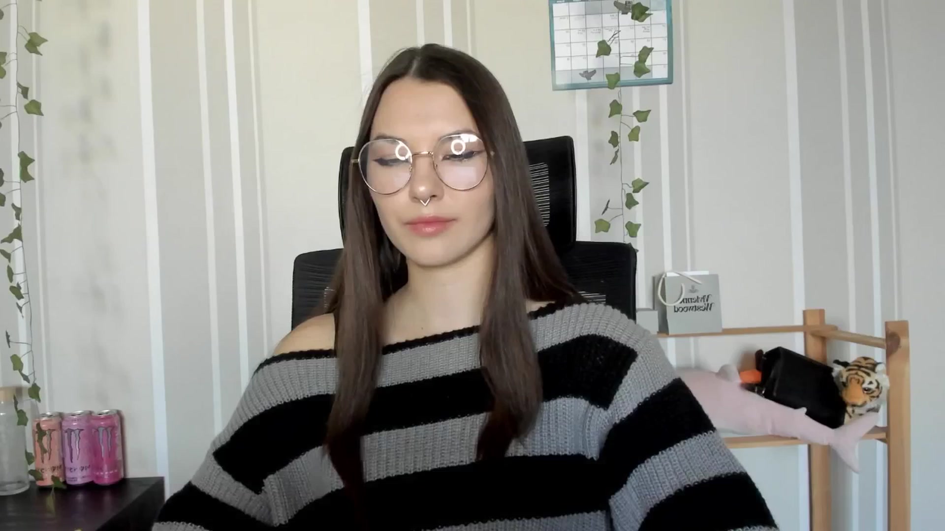 Gallery image thumbnail from AmnesiaGirl1's myfreecams stream on, 03/20/2025, 14:59 image 4 of 20