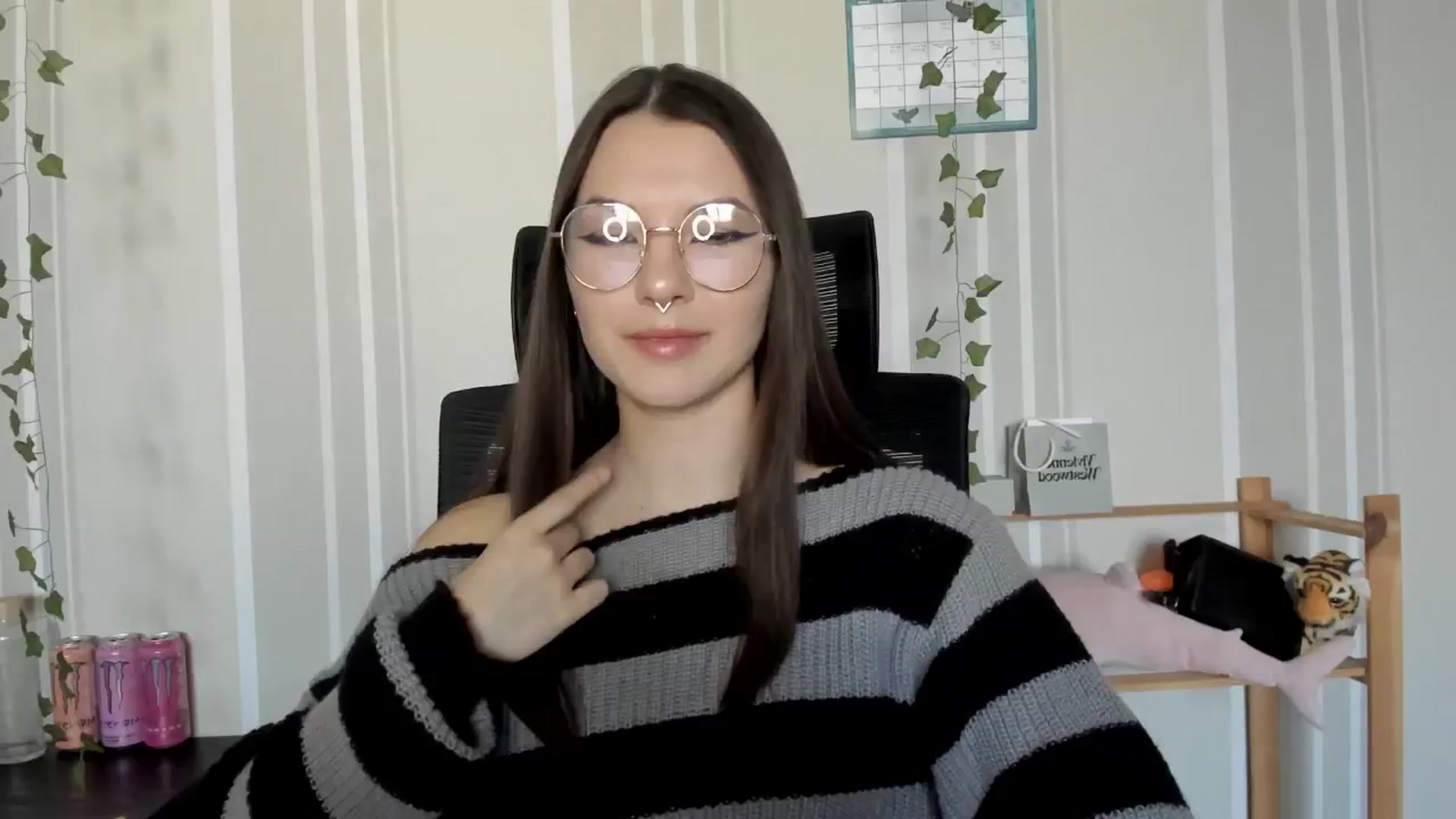 Gallery image thumbnail from AmnesiaGirl1's myfreecams stream on, 03/20/2025, 14:59 image 2 of 20