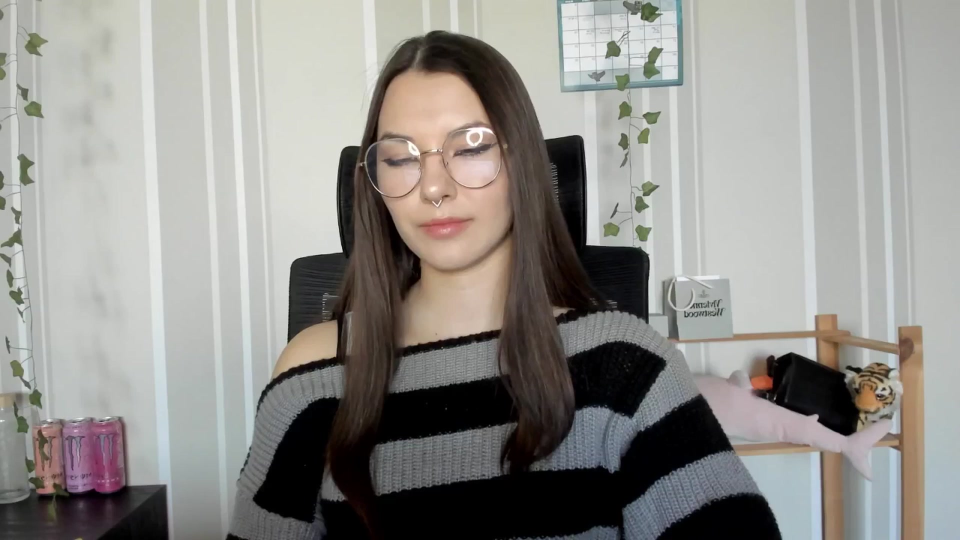Gallery image thumbnail from AmnesiaGirl1's myfreecams stream on, 03/20/2025, 14:59 image 13 of 20