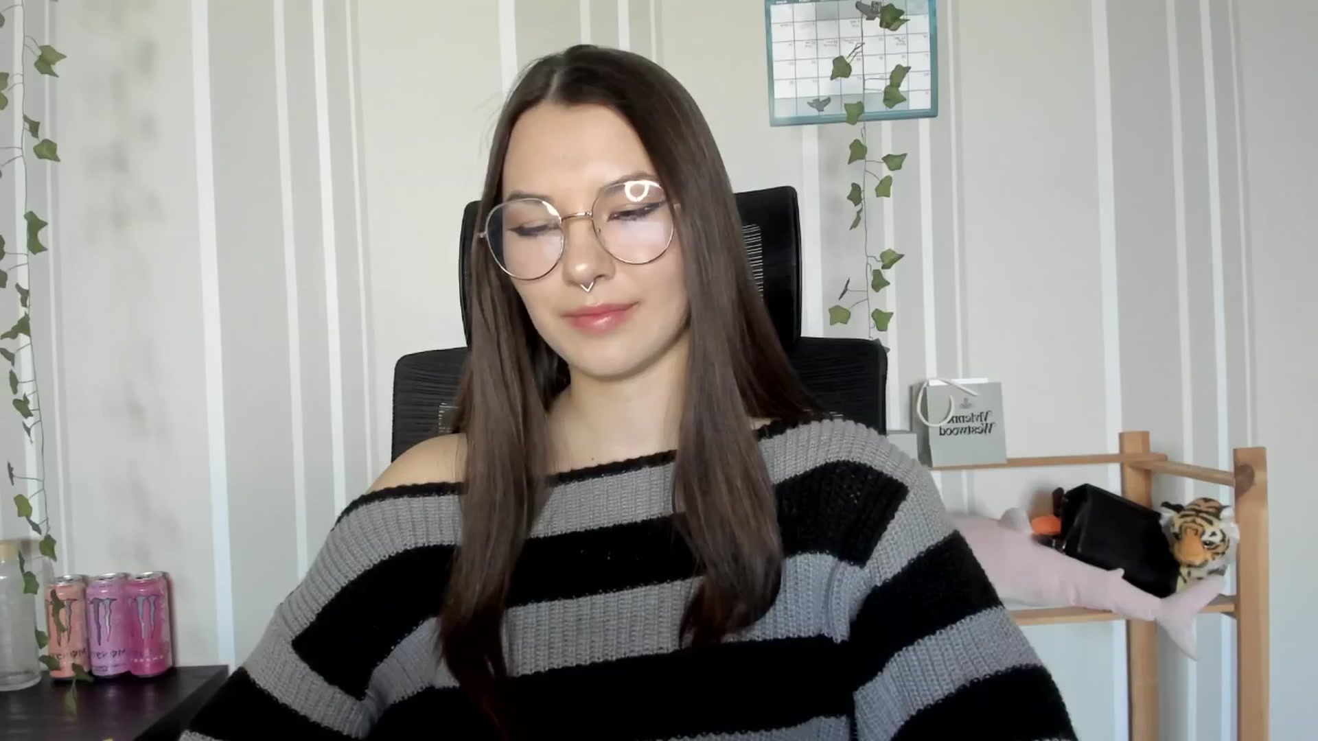 Gallery image thumbnail from AmnesiaGirl1's myfreecams stream on, 03/20/2025, 14:59 image 14 of 20
