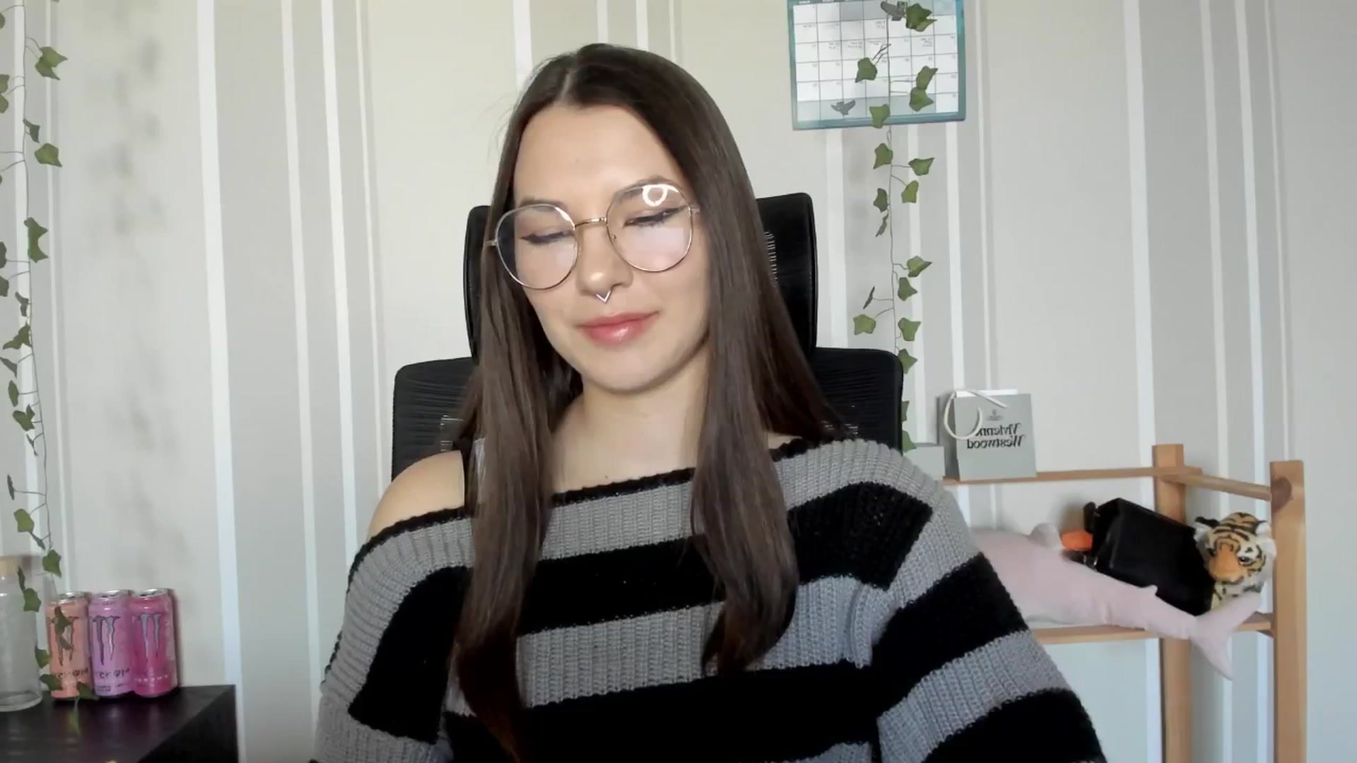 Gallery image thumbnail from AmnesiaGirl1's myfreecams stream on, 03/20/2025, 14:59 image 11 of 20