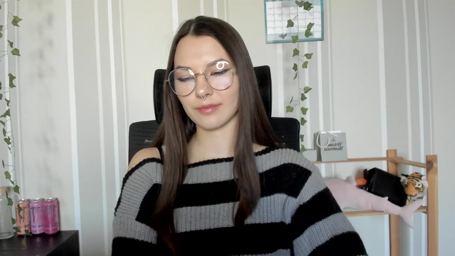 Gallery image thumbnail from AmnesiaGirl1's myfreecams stream on, 03/20/2025, 14:59 image 10 of 20