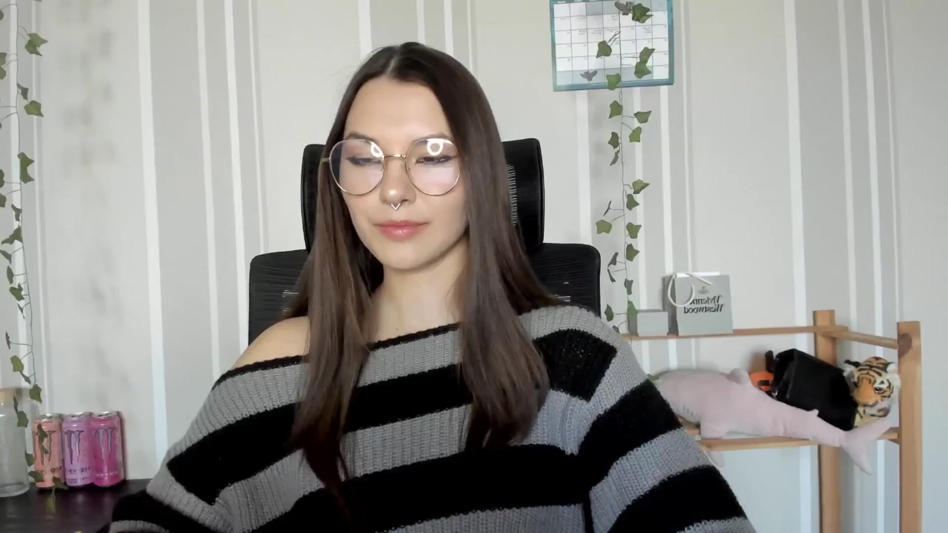 Gallery image thumbnail from AmnesiaGirl1's myfreecams stream on, 03/20/2025, 14:59 image 17 of 20