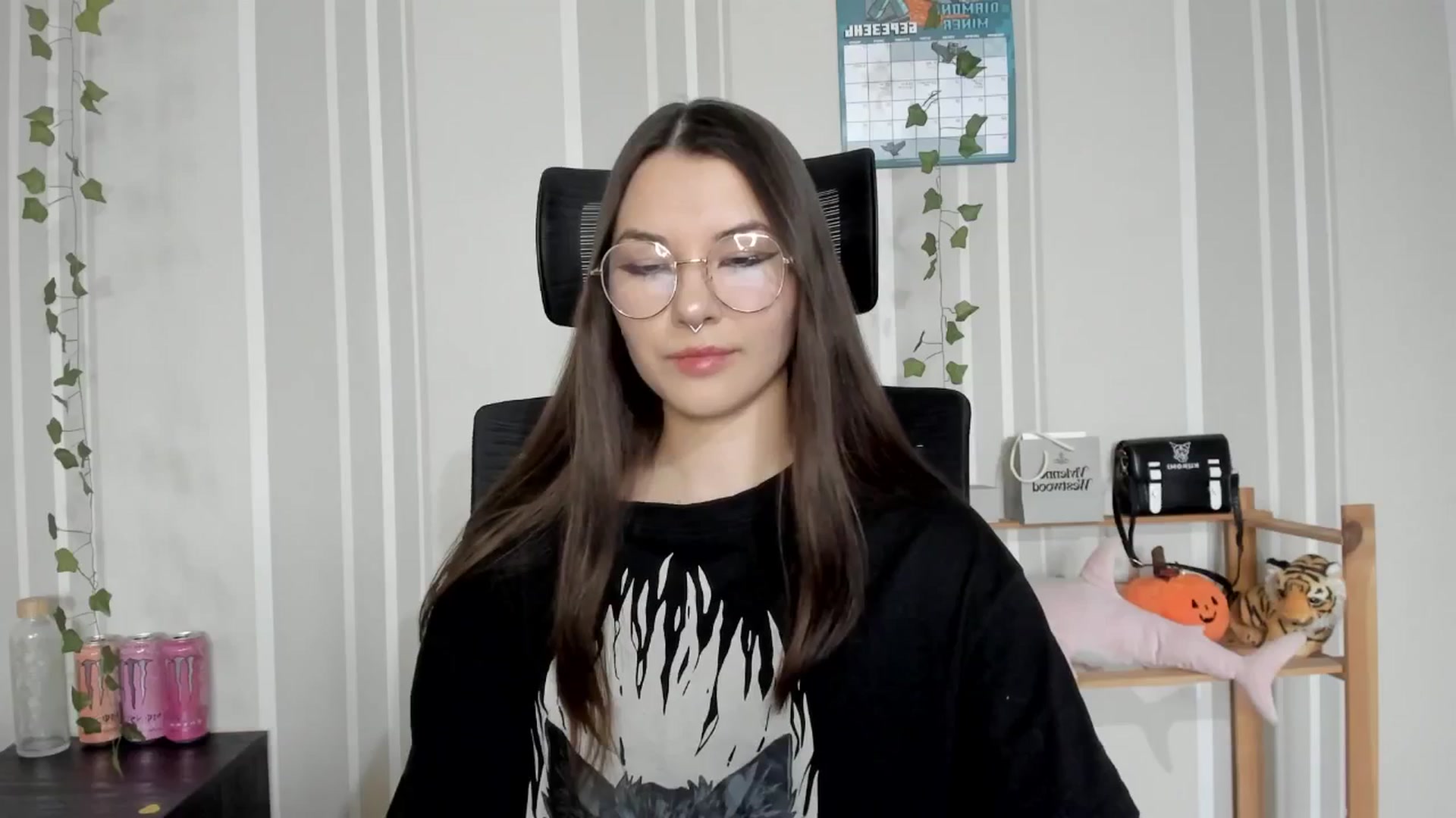 Gallery image thumbnail from AmnesiaGirl1's myfreecams stream on, 03/23/2025, 15:18 image 6 of 20