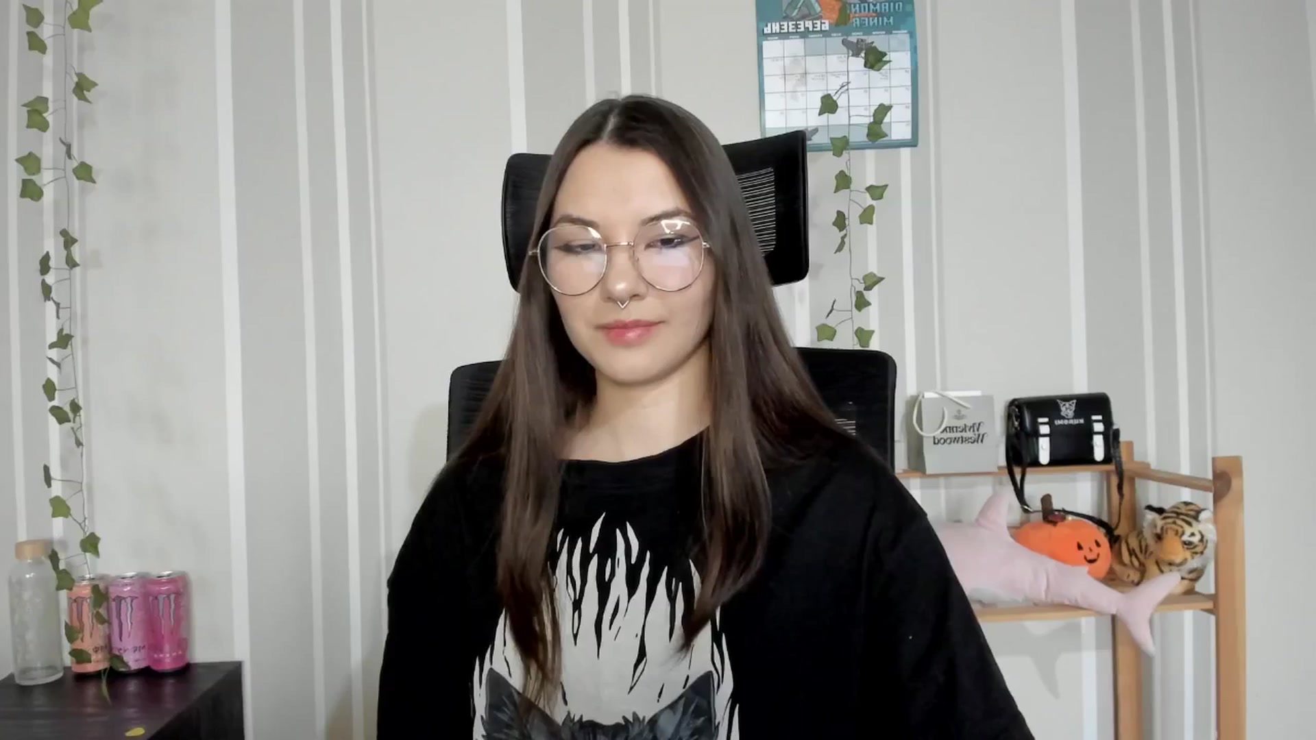 Gallery image thumbnail from AmnesiaGirl1's myfreecams stream on, 03/23/2025, 15:18 image 14 of 20