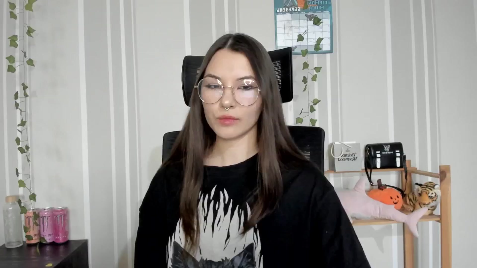 Gallery image thumbnail from AmnesiaGirl1's myfreecams stream on, 03/23/2025, 15:18 image 15 of 20