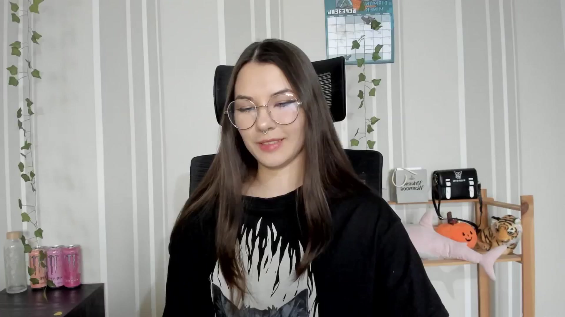 Gallery image thumbnail from AmnesiaGirl1's myfreecams stream on, 03/23/2025, 15:18 image 3 of 20