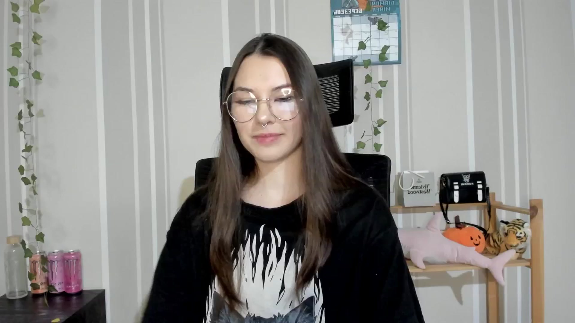 Gallery image thumbnail from AmnesiaGirl1's myfreecams stream on, 03/23/2025, 16:49 image 16 of 20