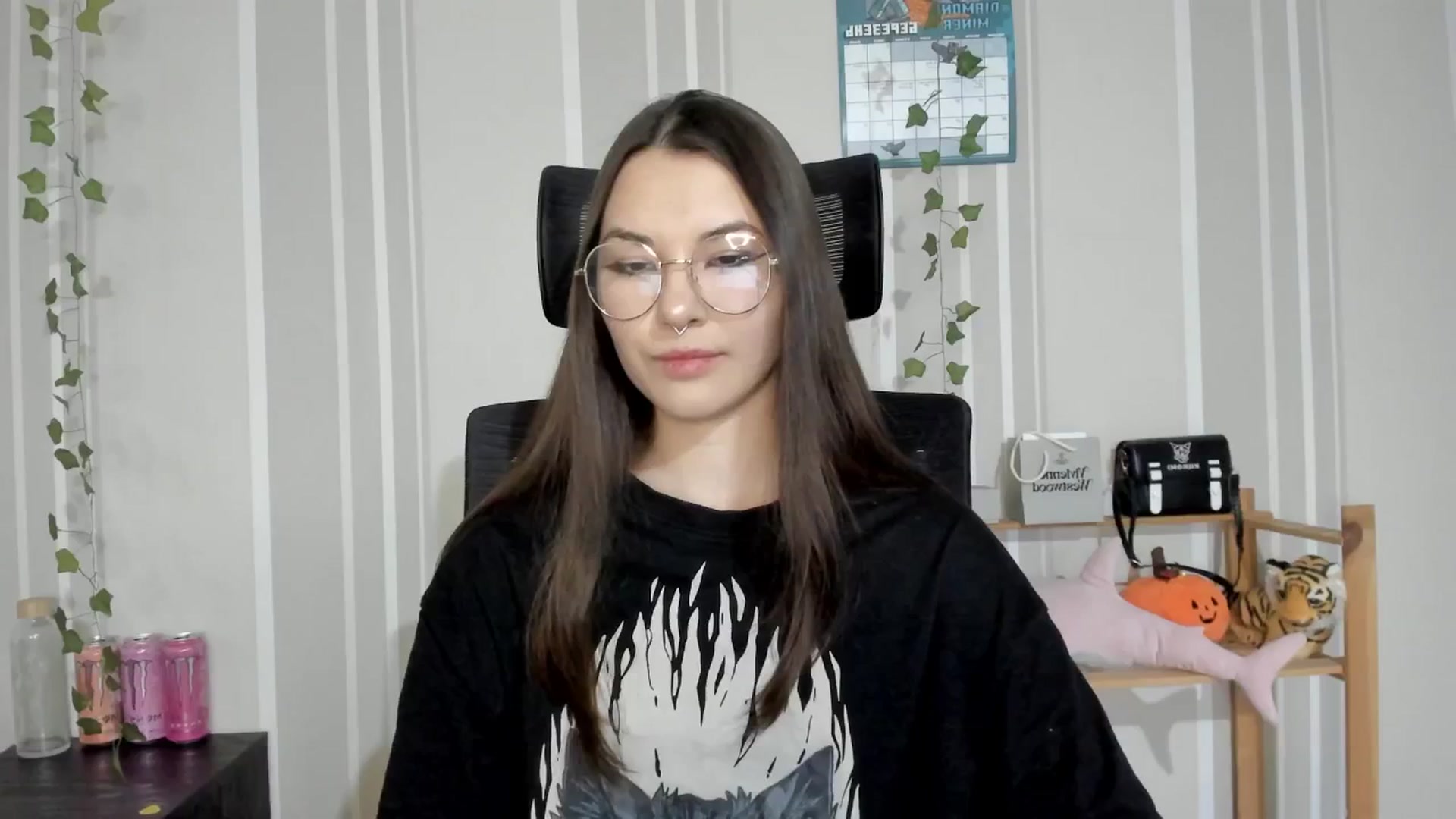 Gallery image thumbnail from AmnesiaGirl1's myfreecams stream on, 03/23/2025, 16:49 image 5 of 20