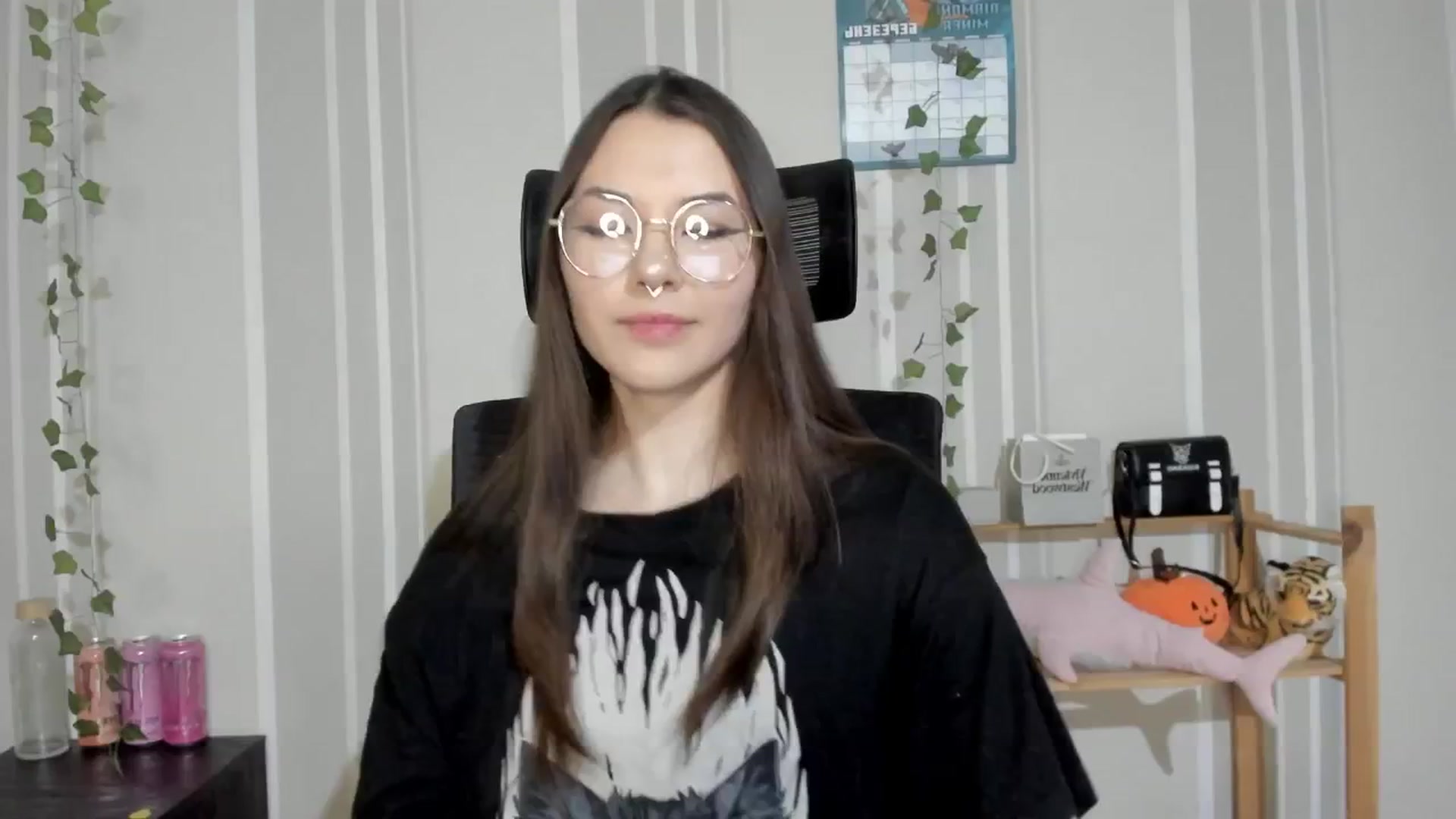 Gallery image thumbnail from AmnesiaGirl1's myfreecams stream on, 03/23/2025, 16:49 image 15 of 20