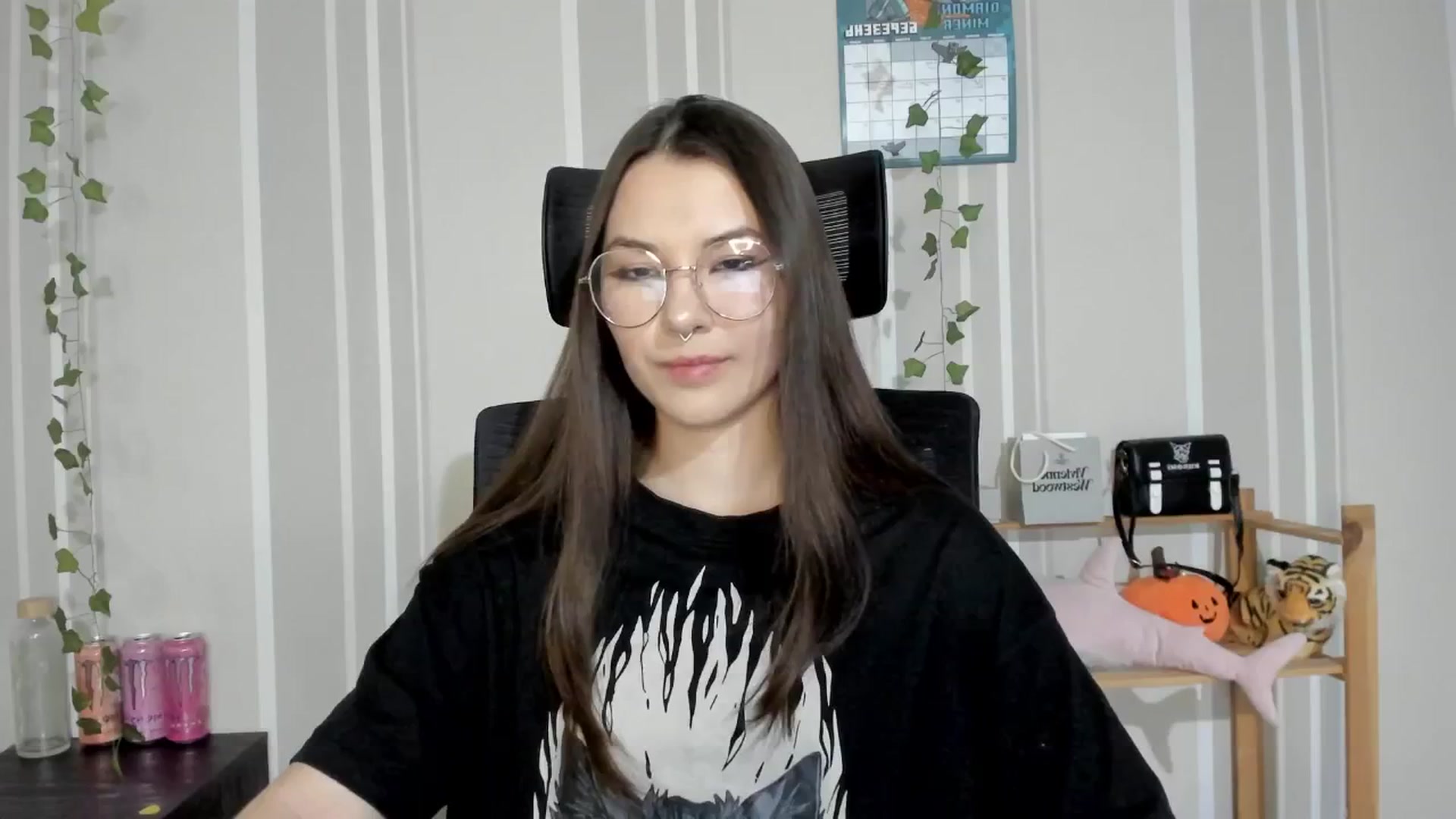 Gallery image thumbnail from AmnesiaGirl1's myfreecams stream on, 03/23/2025, 16:49 image 8 of 20