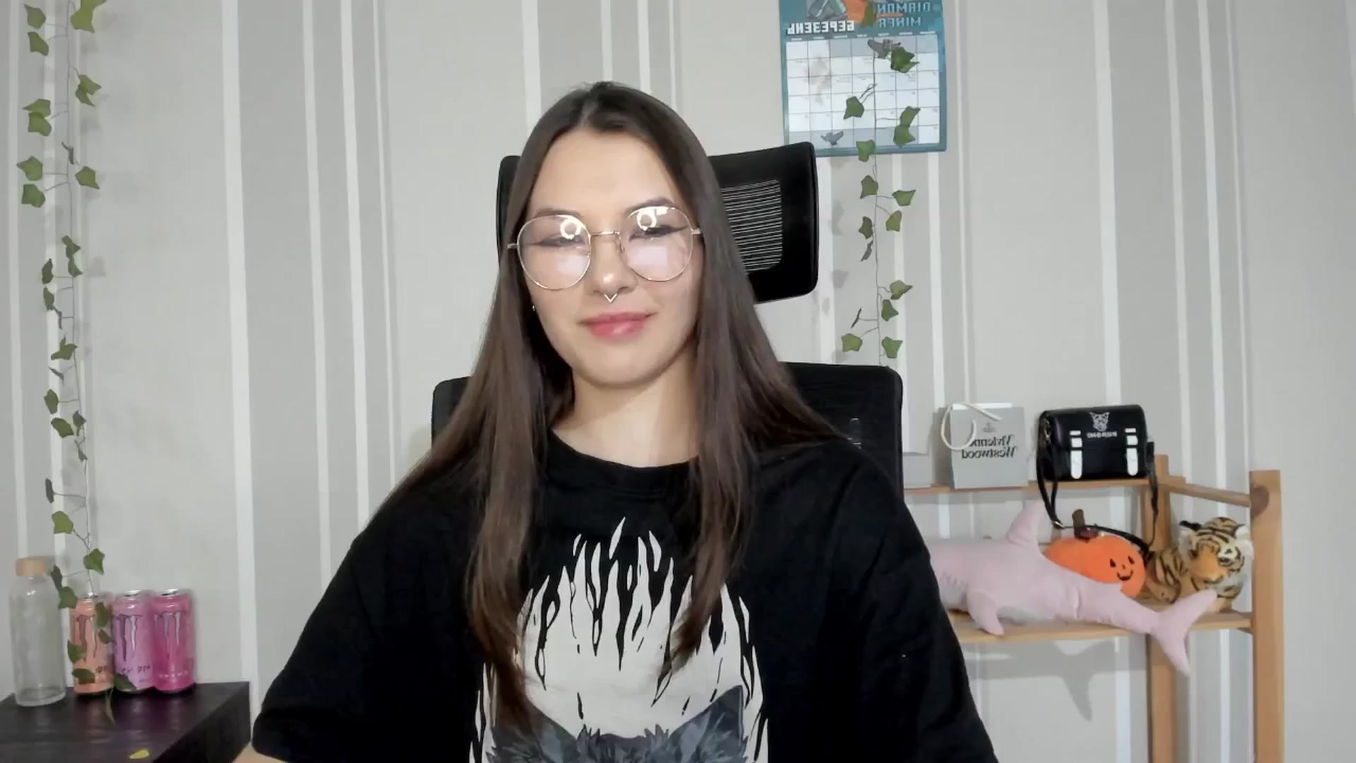 Gallery image thumbnail from AmnesiaGirl1's myfreecams stream on, 03/23/2025, 16:49 image 2 of 20
