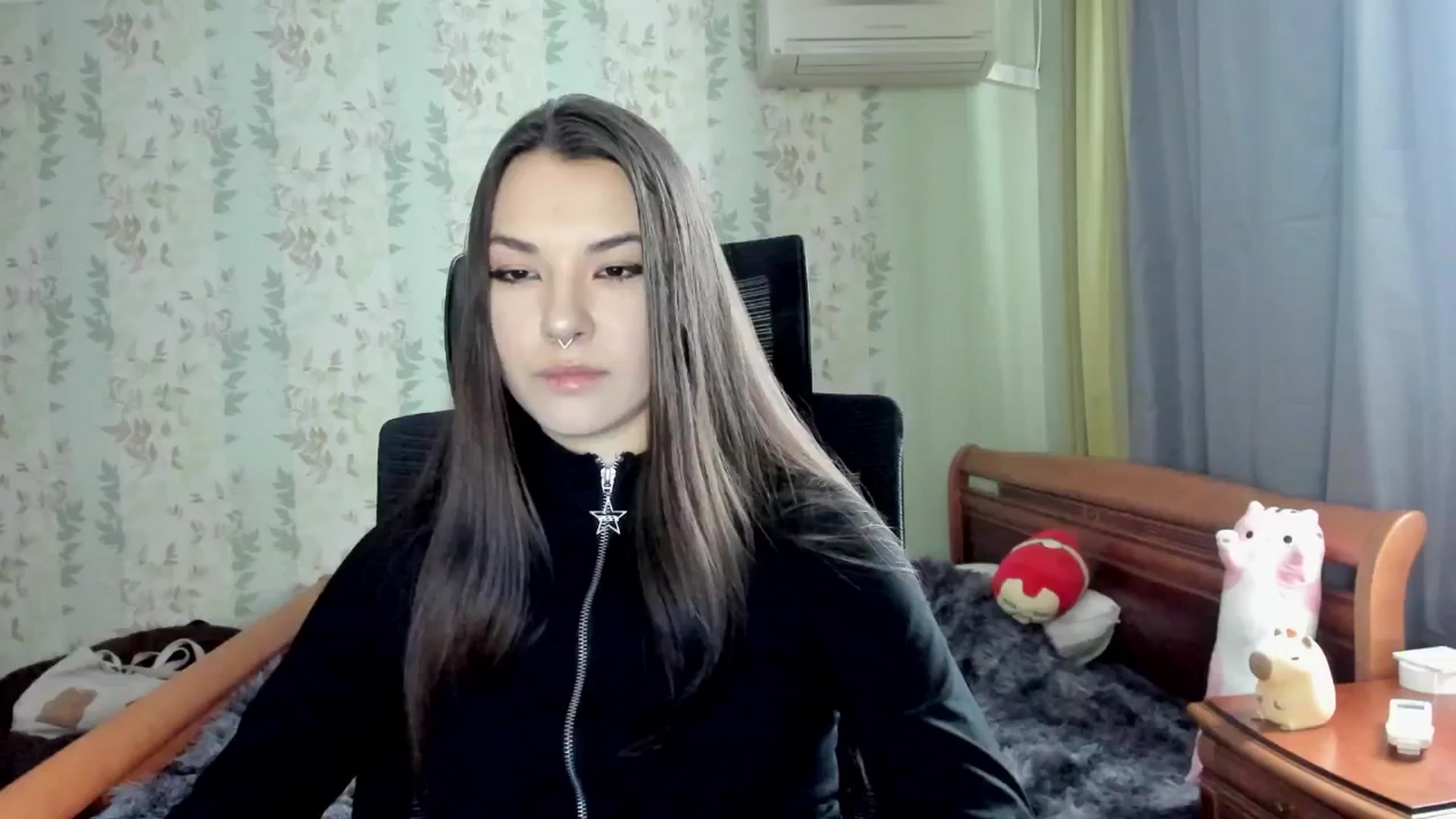Gallery image thumbnail from AmnesiaGirl1's myfreecams stream on, 03/24/2025, 11:06 image 10 of 20