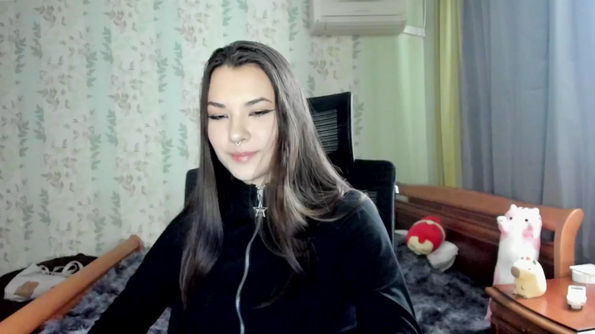 Gallery image thumbnail from AmnesiaGirl1's myfreecams stream on, 03/24/2025, 11:06 image 17 of 20