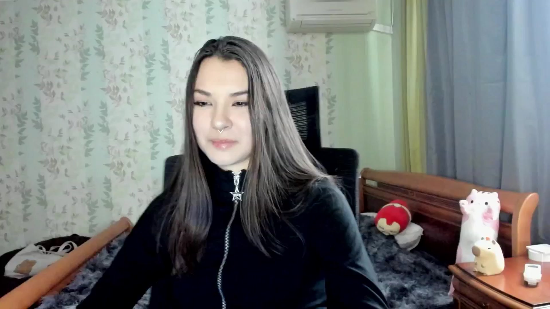 Gallery image thumbnail from AmnesiaGirl1's myfreecams stream on, 03/24/2025, 11:06 image 14 of 20