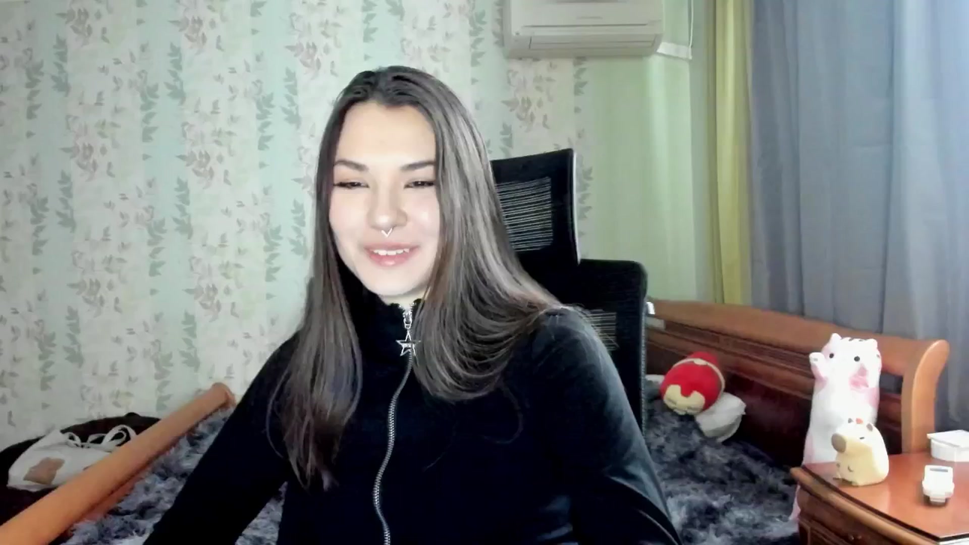 Gallery image thumbnail from AmnesiaGirl1's myfreecams stream on, 03/24/2025, 11:06 image 13 of 20
