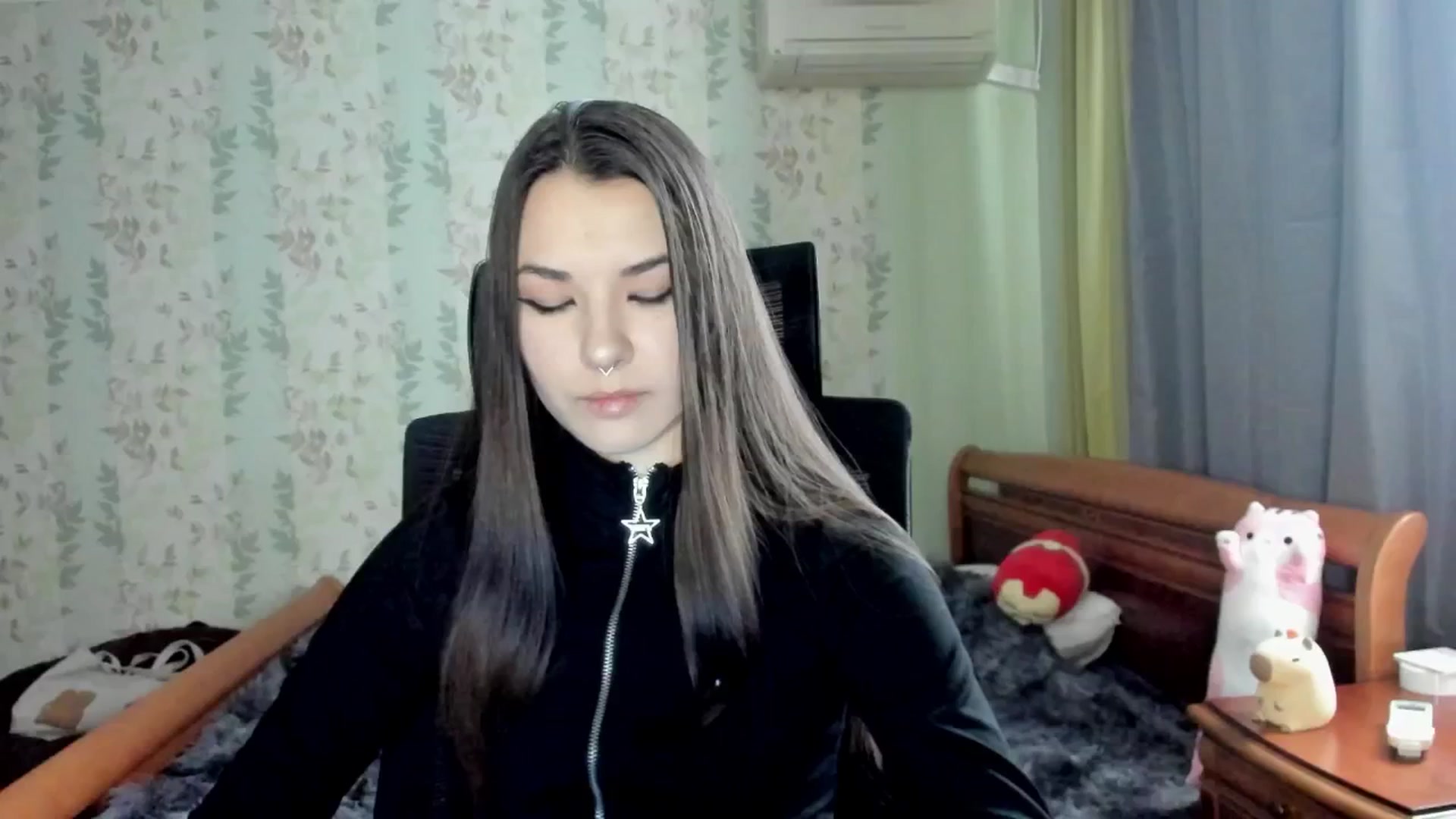 Gallery image thumbnail from AmnesiaGirl1's myfreecams stream on, 03/24/2025, 11:06 image 4 of 20