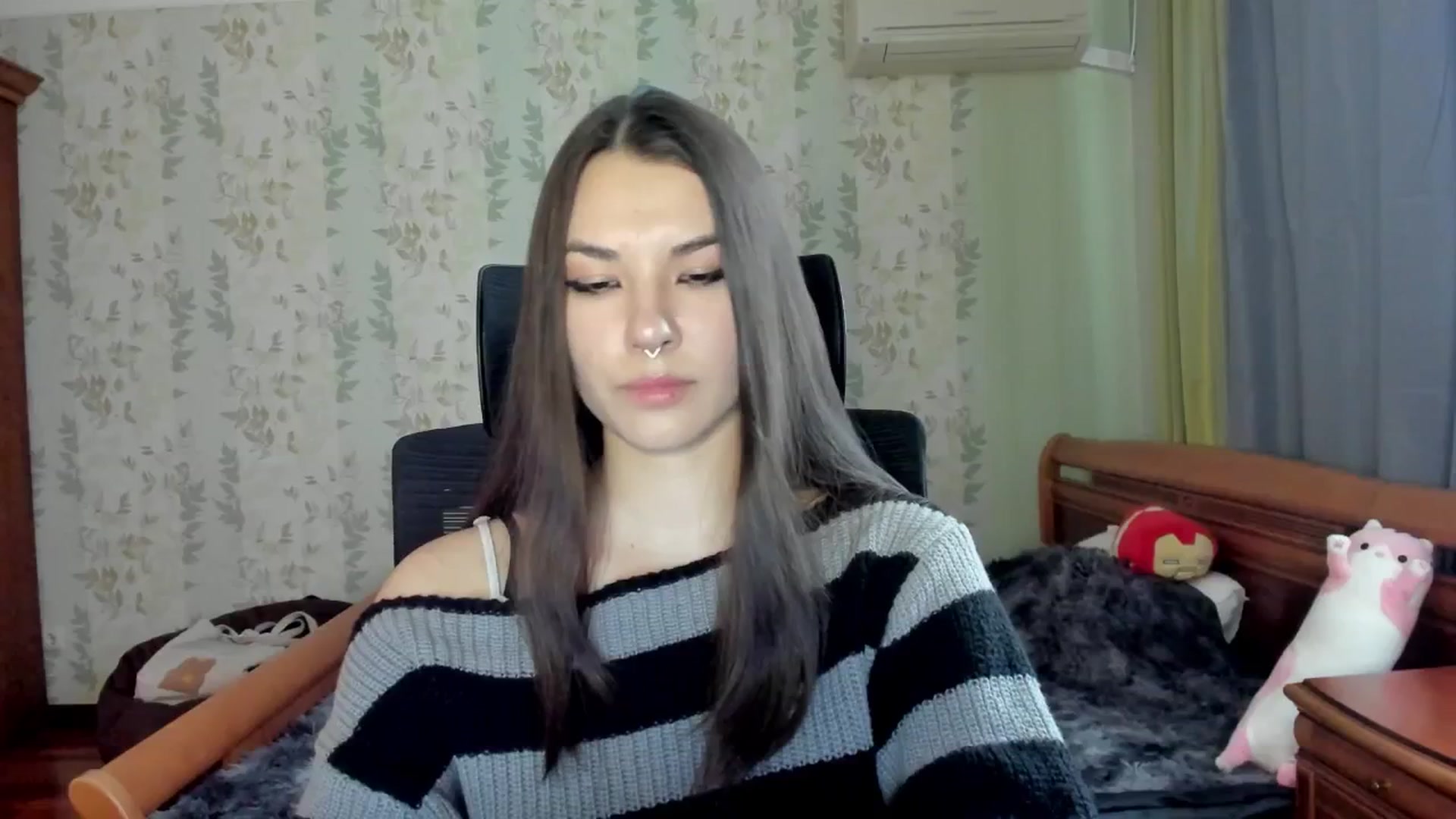 Gallery image thumbnail from AmnesiaGirl1's myfreecams stream on, 03/29/2025, 15:30 image 4 of 20