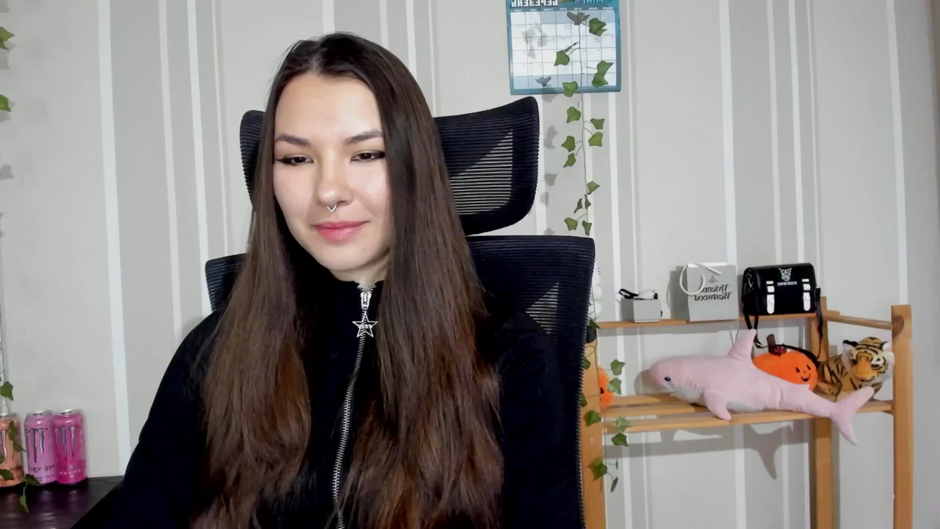 Gallery image thumbnail from AmnesiaGirl1's myfreecams stream on, 03/30/2025, 16:02 image 15 of 20