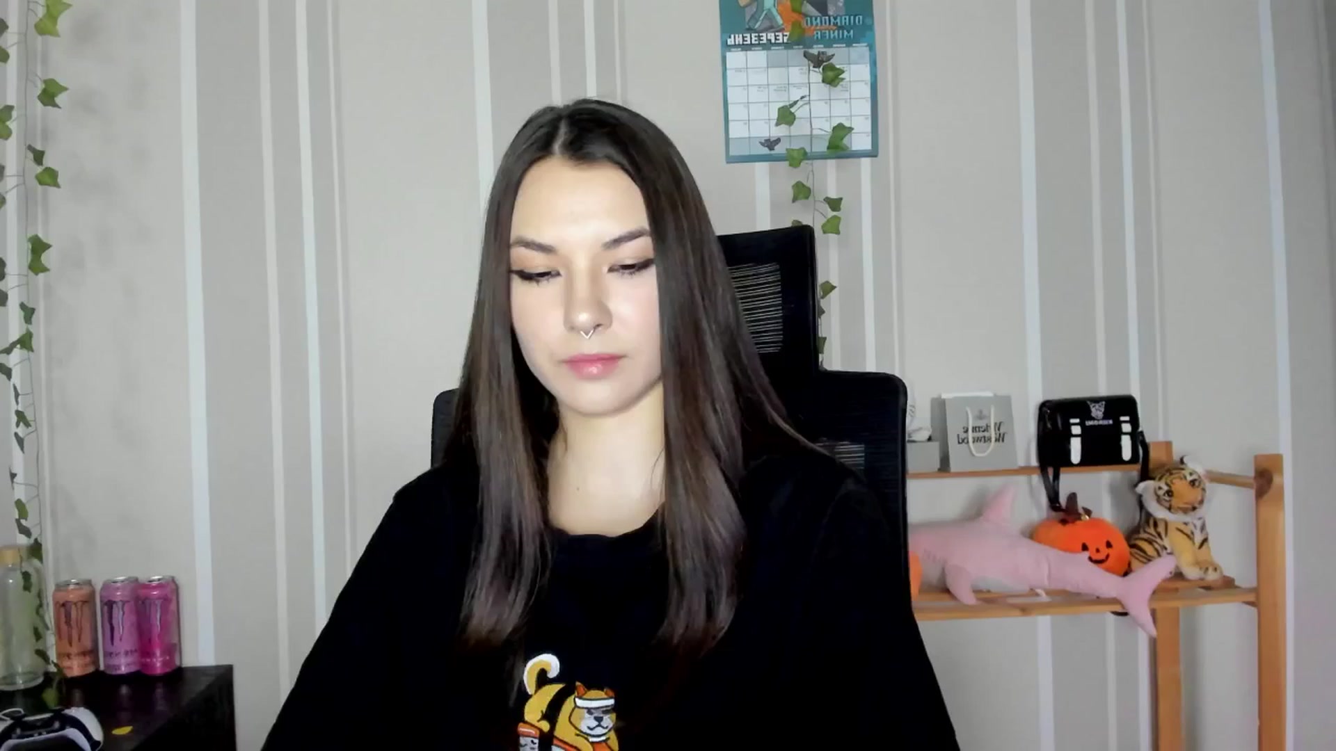 Gallery image thumbnail from AmnesiaGirl1's myfreecams stream on, 04/01/2025, 15:04 image 15 of 20