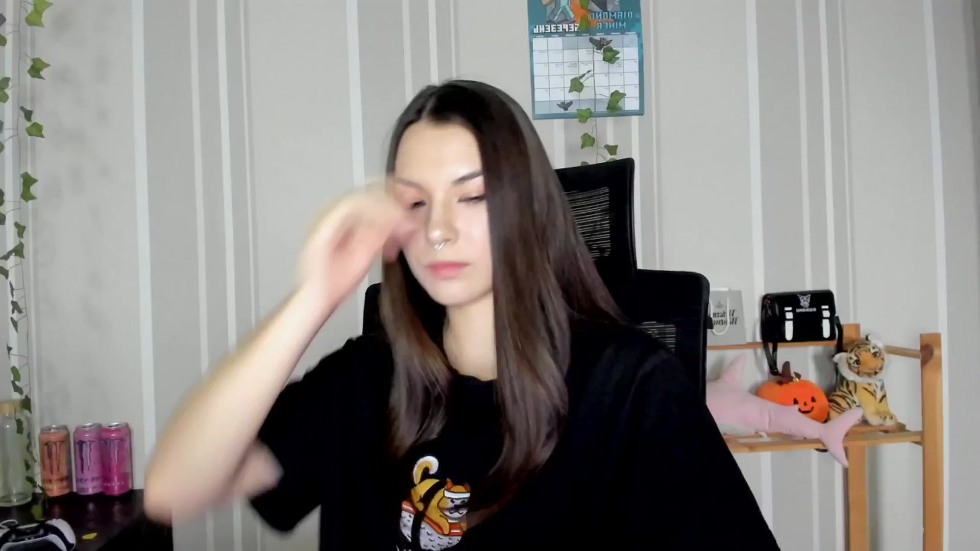 Gallery image thumbnail from AmnesiaGirl1's myfreecams stream on, 04/01/2025, 15:04 image 6 of 20