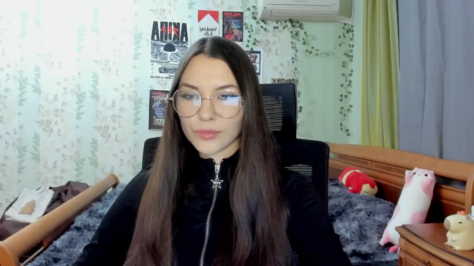 Gallery image thumbnail from AmnesiaGirl1's myfreecams stream on, 04/10/2025, 16:54 image 15 of 20