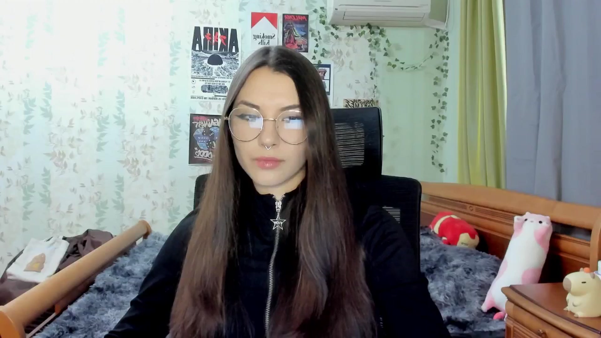Gallery image thumbnail from AmnesiaGirl1's myfreecams stream on, 04/10/2025, 16:54 image 4 of 20
