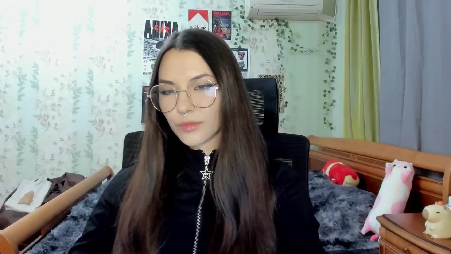 Gallery image thumbnail from AmnesiaGirl1's myfreecams stream on, 04/10/2025, 16:54 image 13 of 20