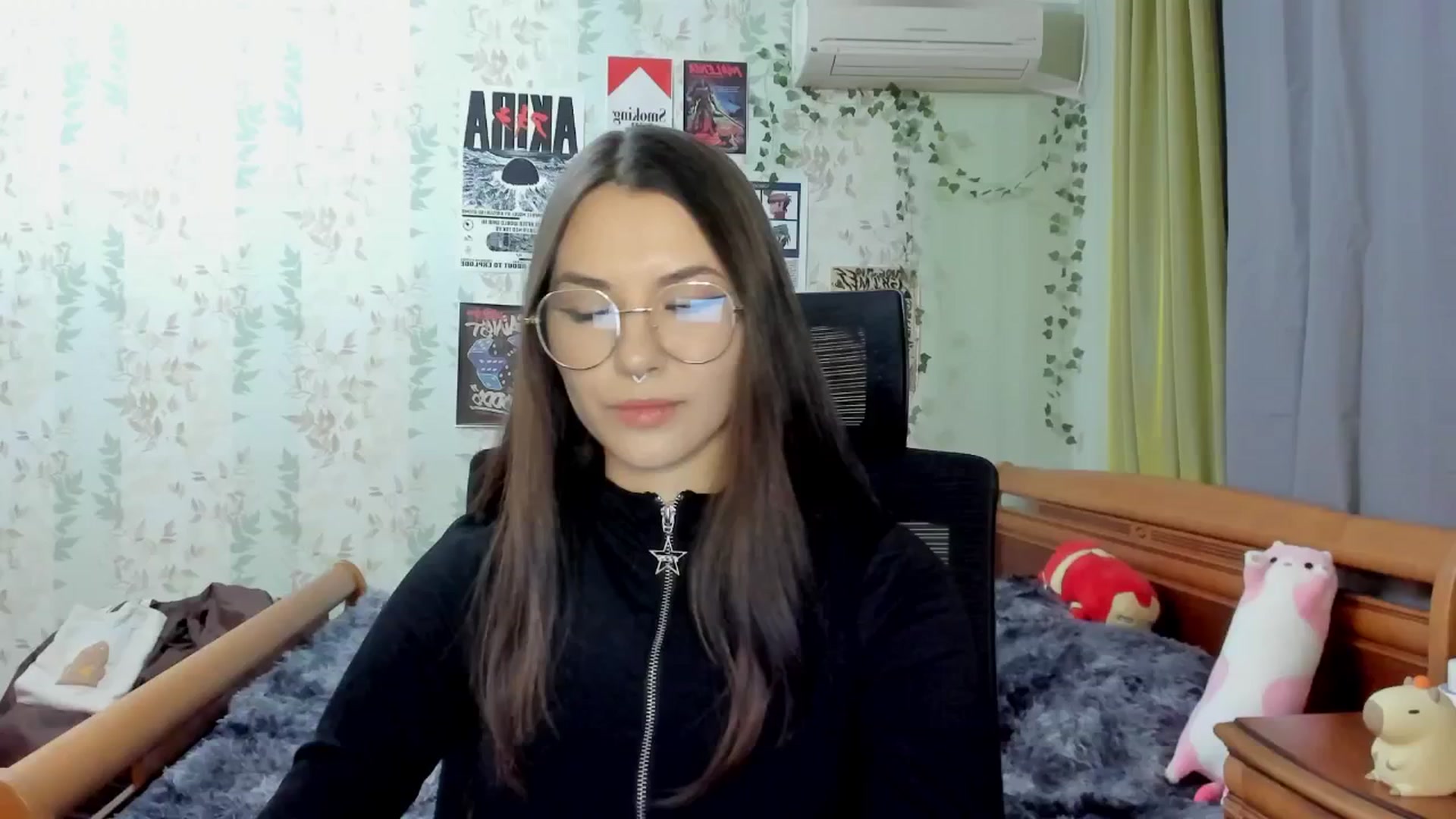 Gallery image thumbnail from AmnesiaGirl1's myfreecams stream on, 04/10/2025, 17:58 image 6 of 20